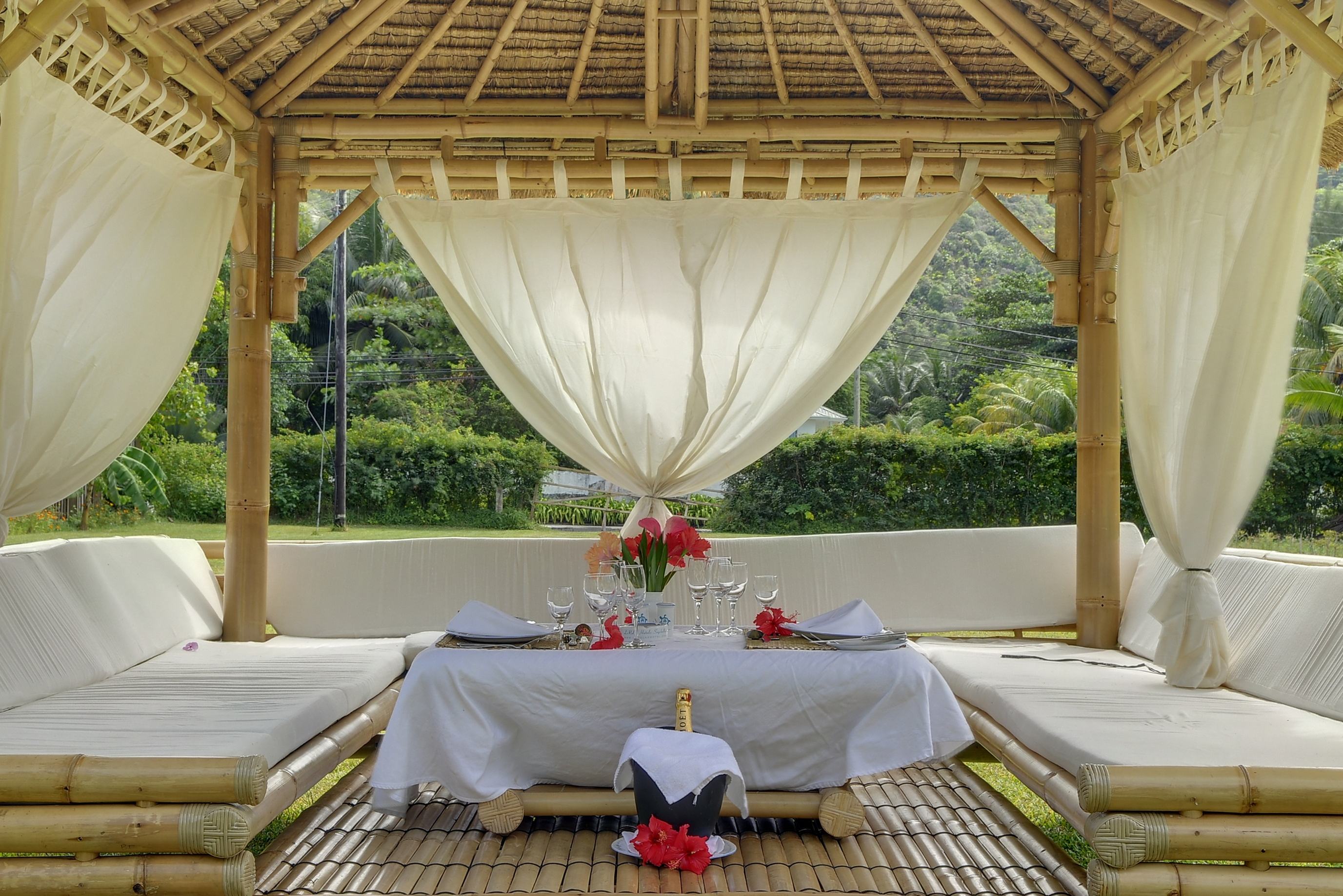 Seychellen Praslin Le Relax Beach Resort gazebo