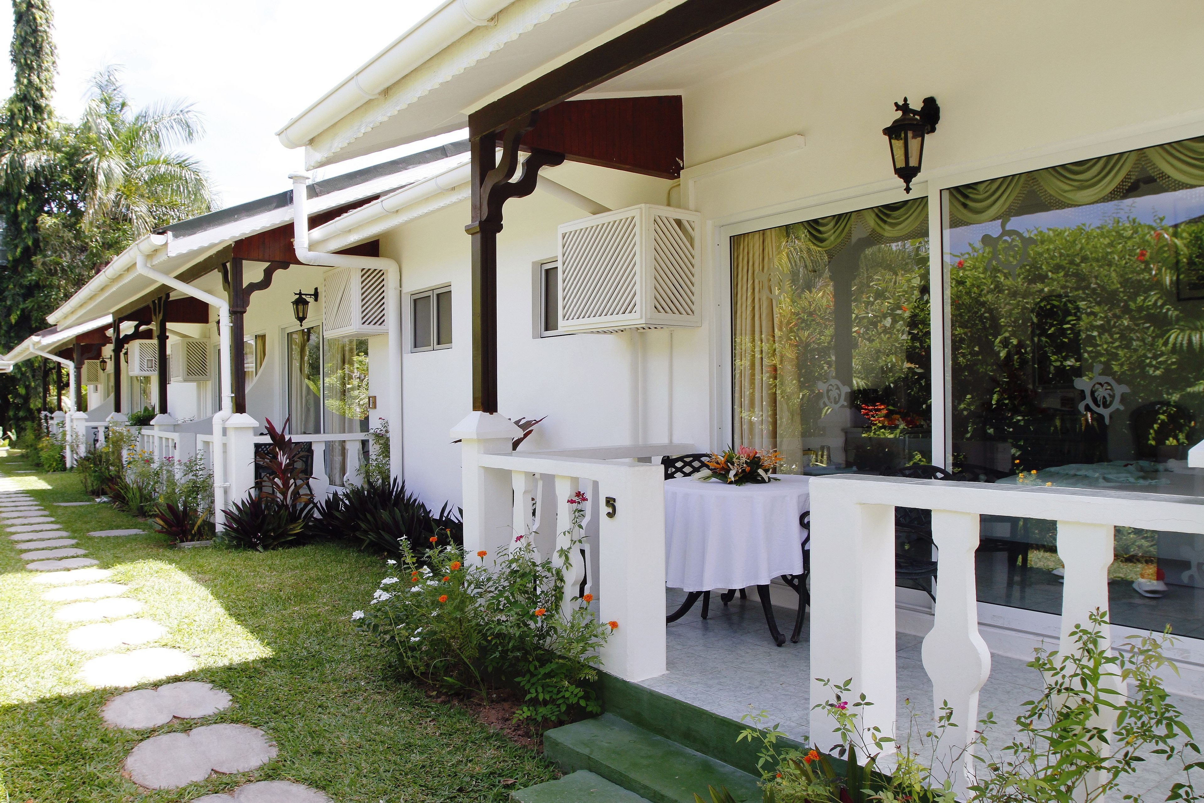 Seychellen Praslin Le Relax Beach Resort veranda