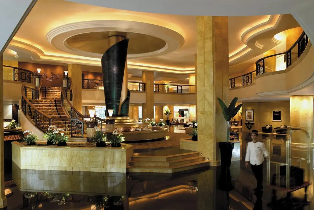 Shangri-La Kuala Lumpur lobby
