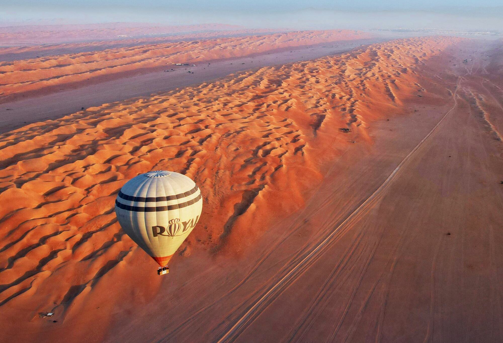 Oman Wahiba Sands Luchtballonvaren