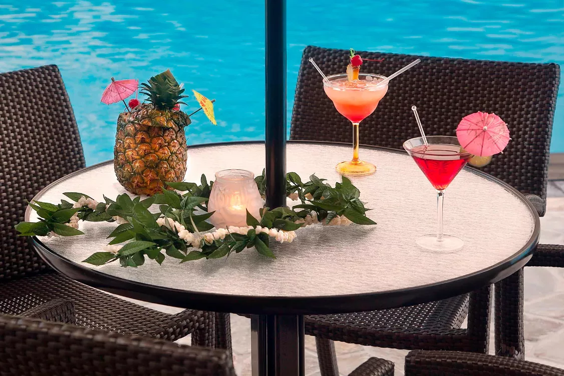 amerika hawaii courtyard king kamehameha kona beach hotel drinken