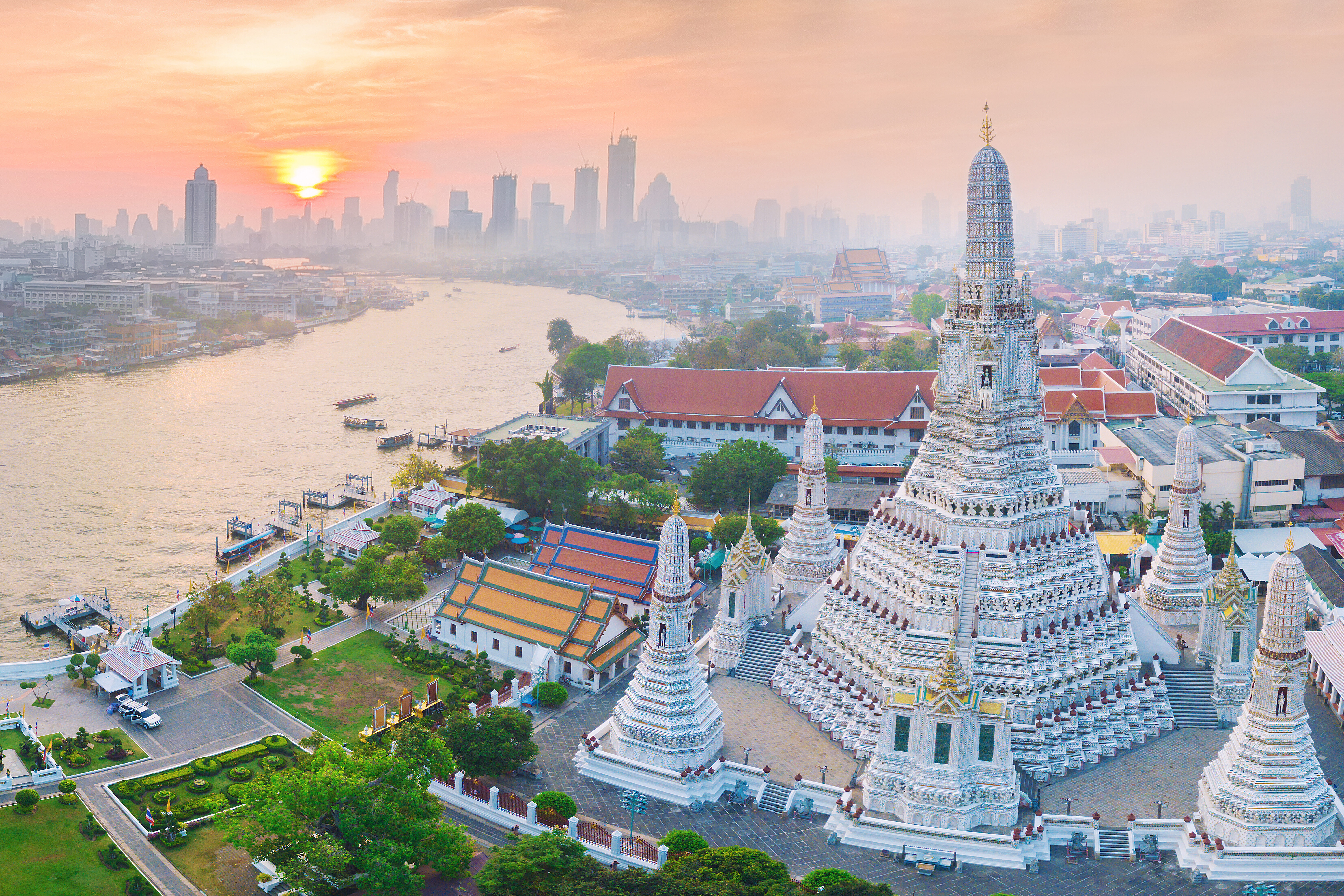 Bangkok met Wat Arun Tempel