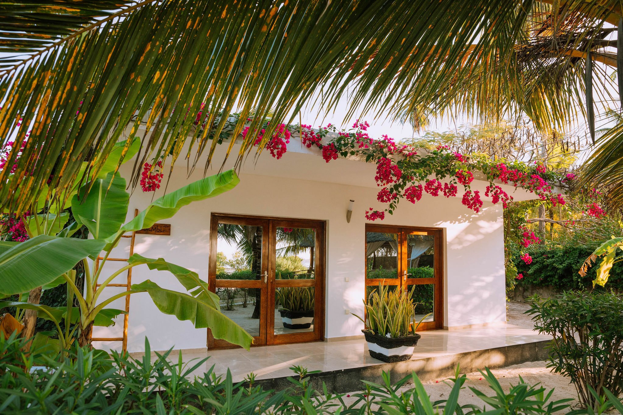 Tanzania Zanzibar White Paradise Bungalow