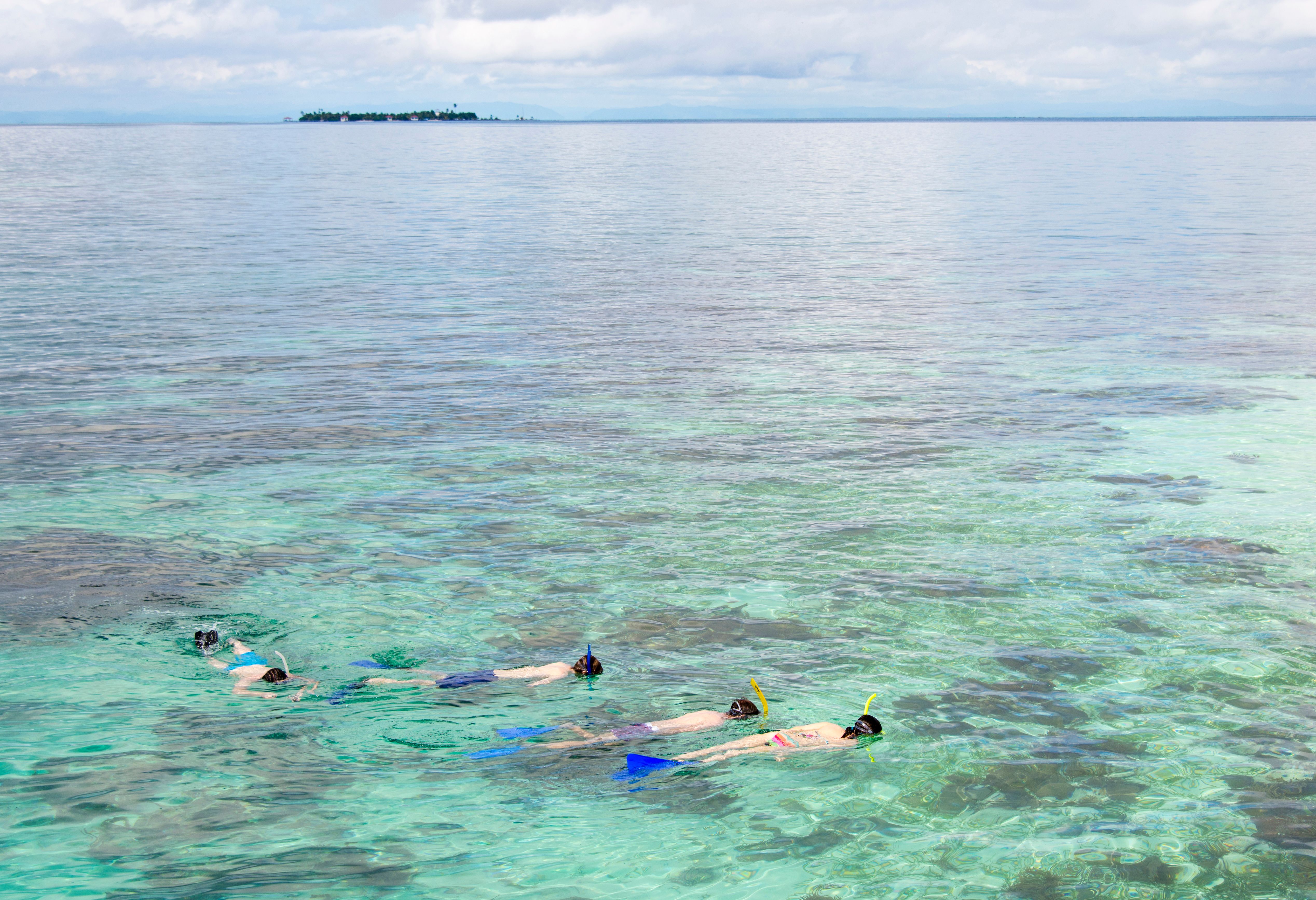 Snorkelen in het Silk Cayes Marine Reserve