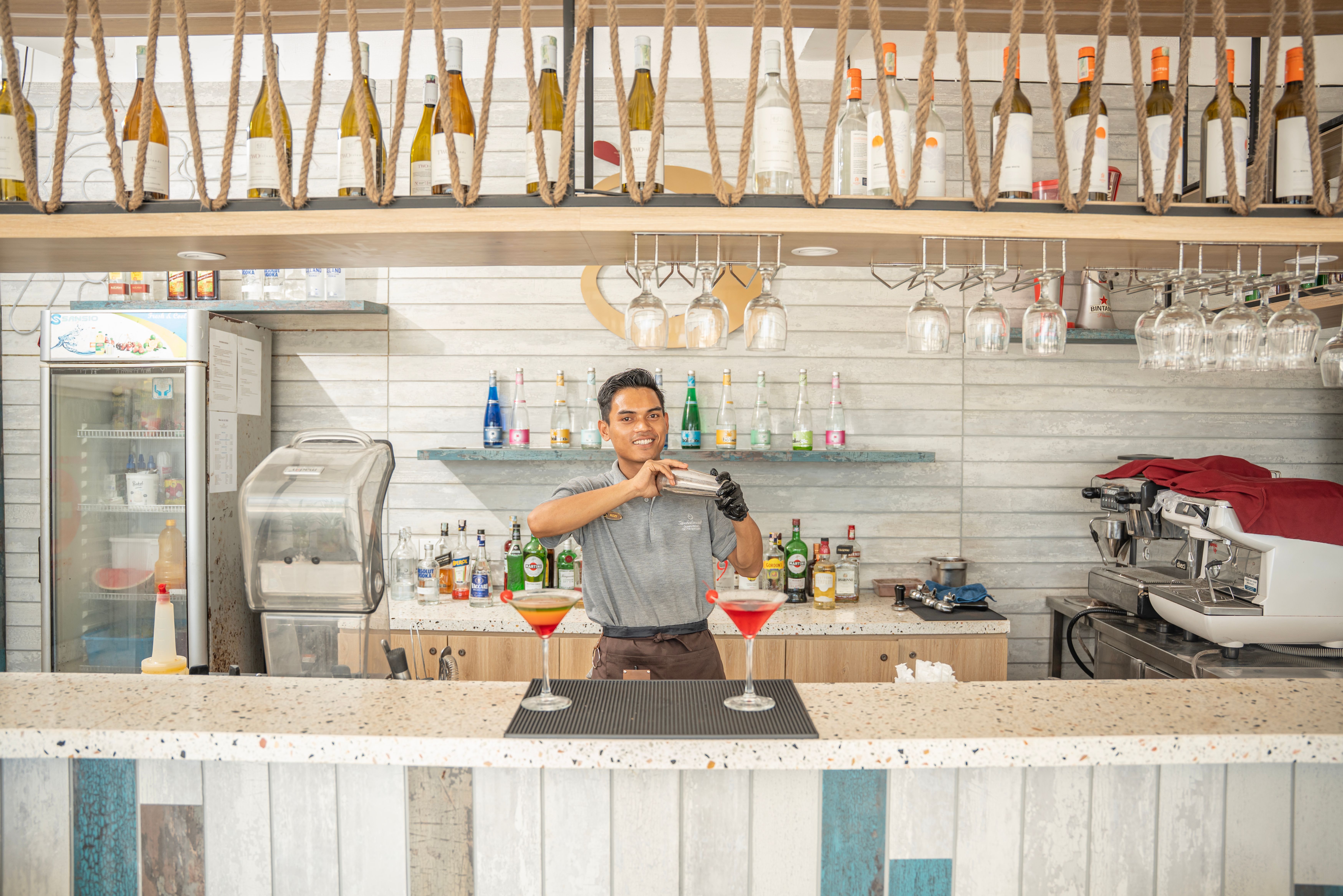 Indonesia Lombok Gili Trawangan Jambuluwuk Oceano Hotel Bar