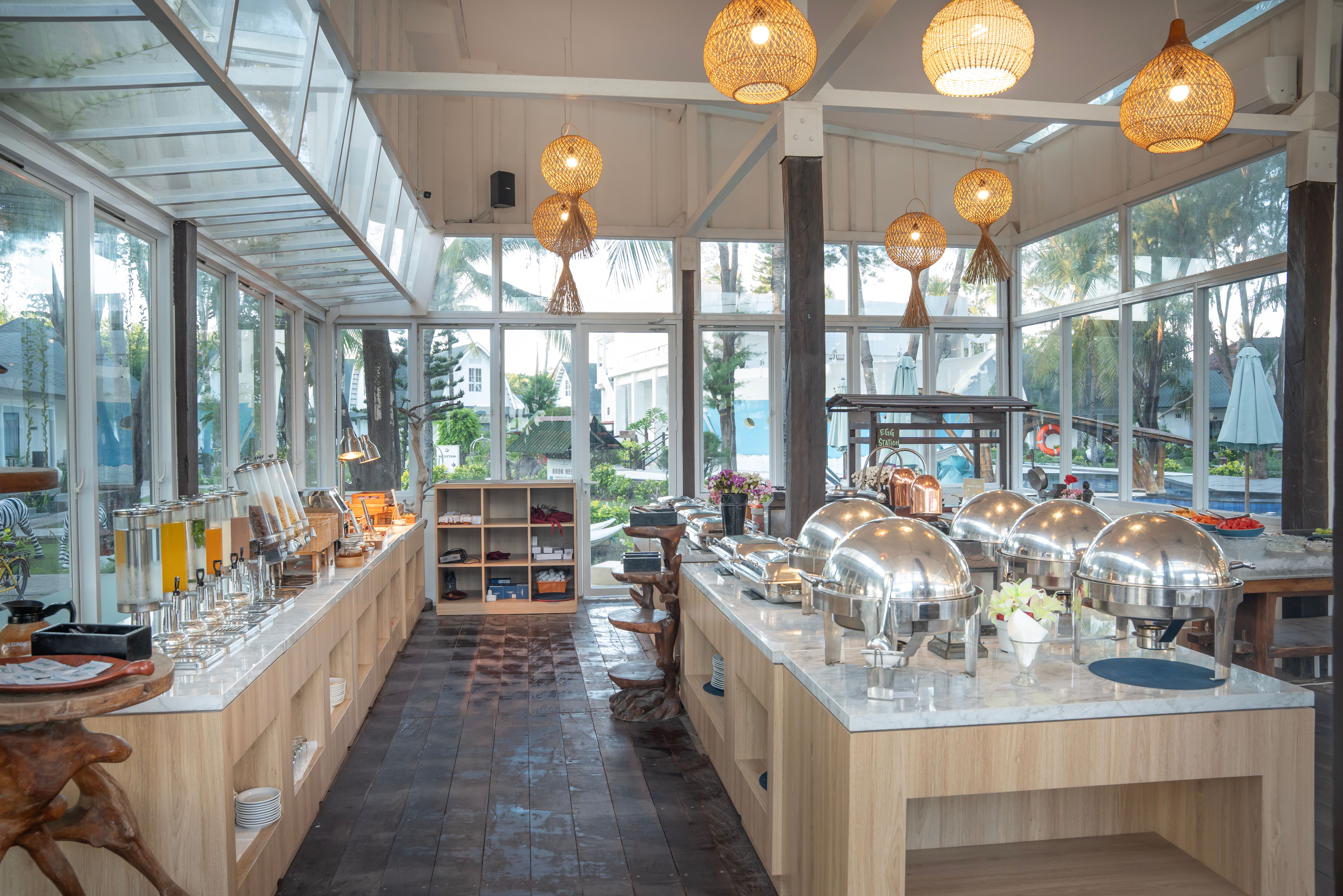 Indonesia Lombok Gili Trawangan Jambuluwuk Oceano Hotel Restaurant