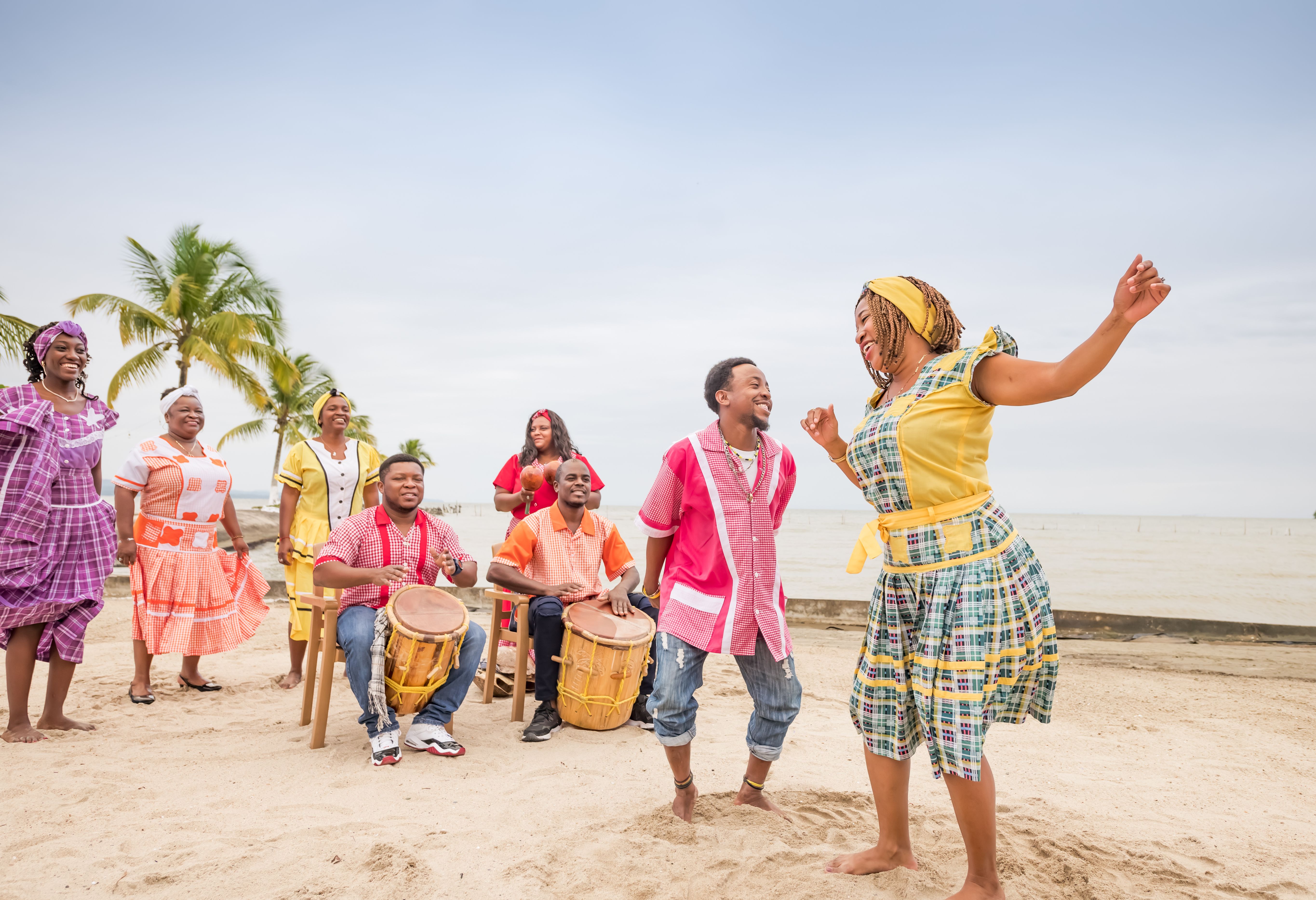 Lokale Garifuna dansgroep in Hopkins