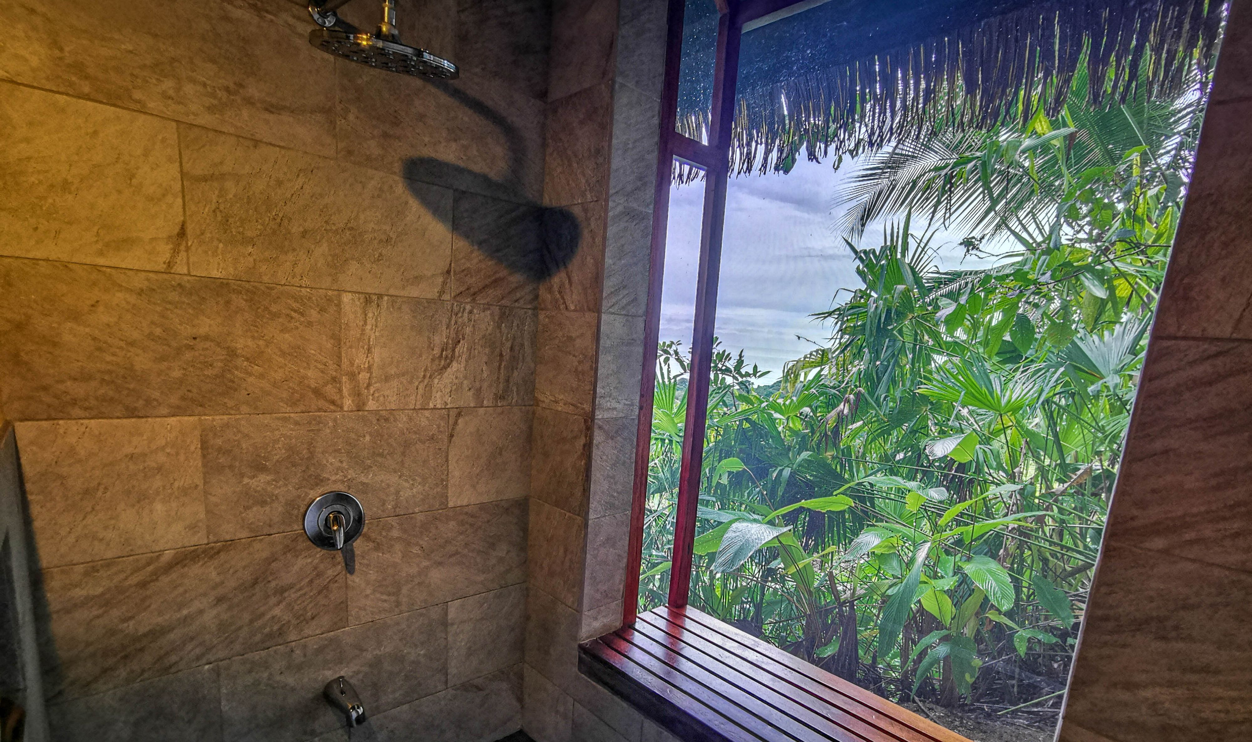 Costa Rica Puerto Jimenez Lapa Rios Lodge Deluxe Bungalow Ocean View