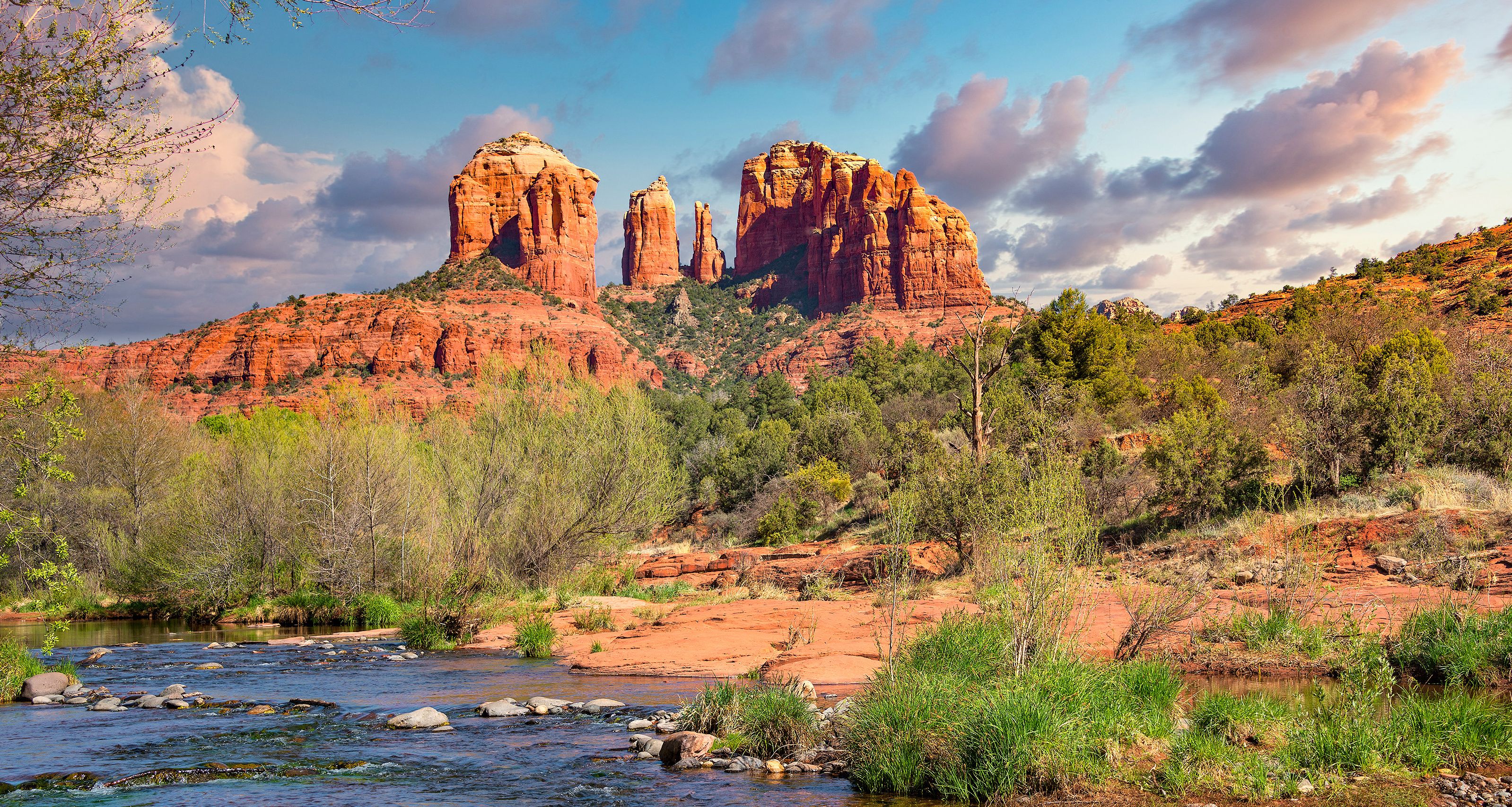 amerika-sedona-red-rock-oak-creek-canyon