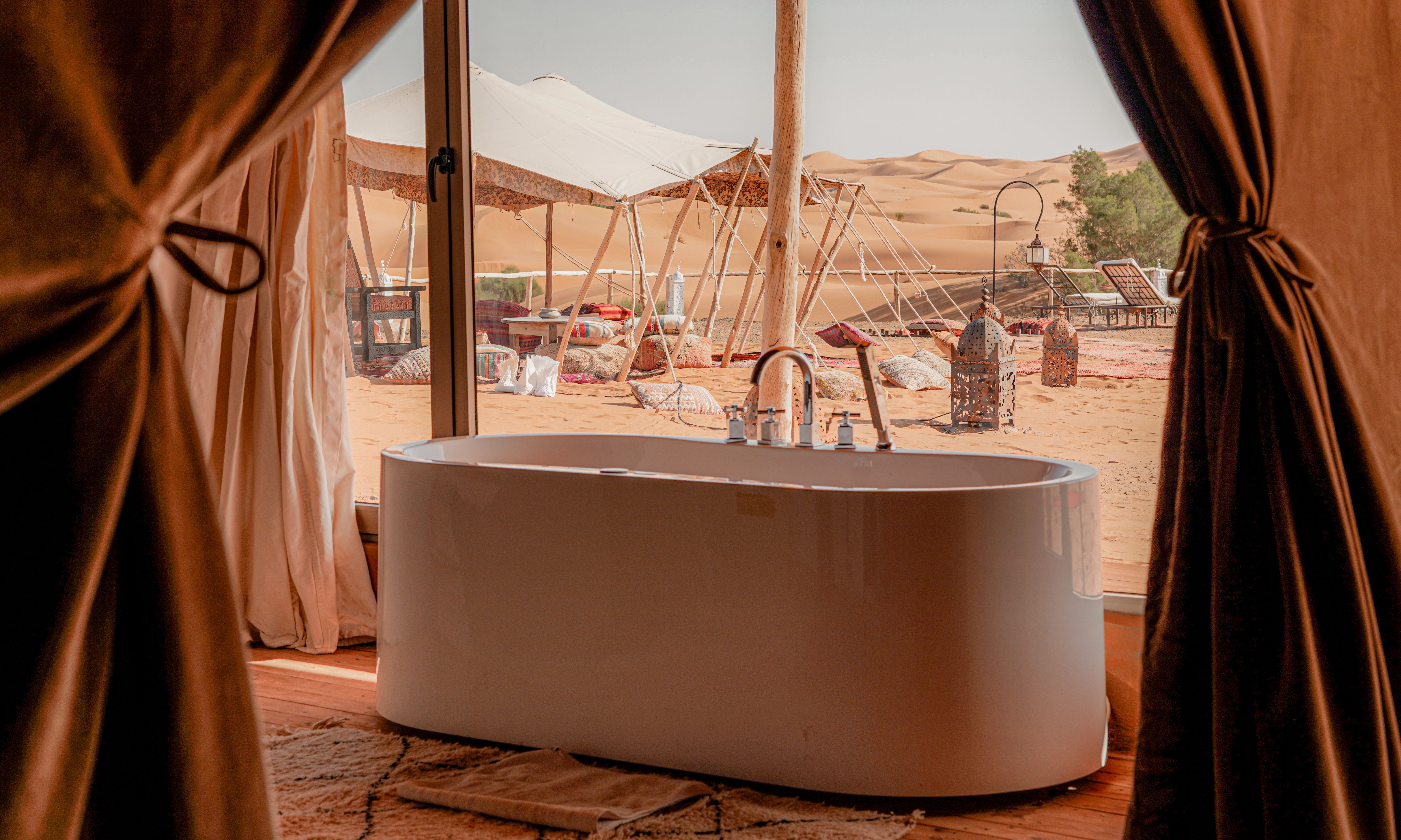 Marokko-Merzouga-Erg-Chebbi-Luxury-Desert-Camp-Royal-Tent-Bivouac-2