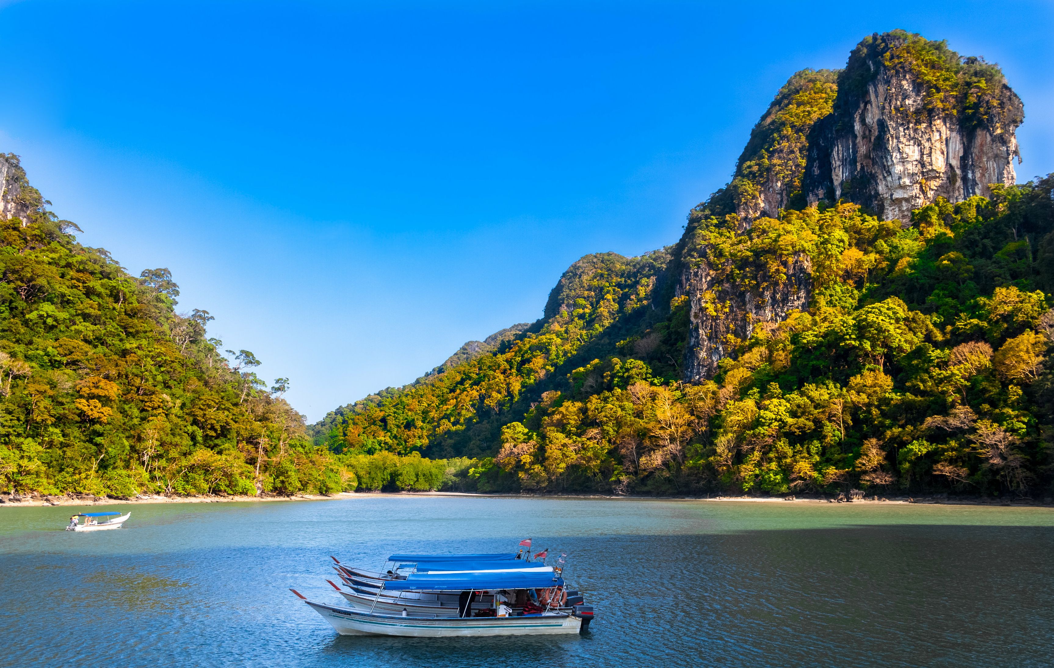 Maleisie-Langkawi-Kilim-Geoforest-Park-bootje