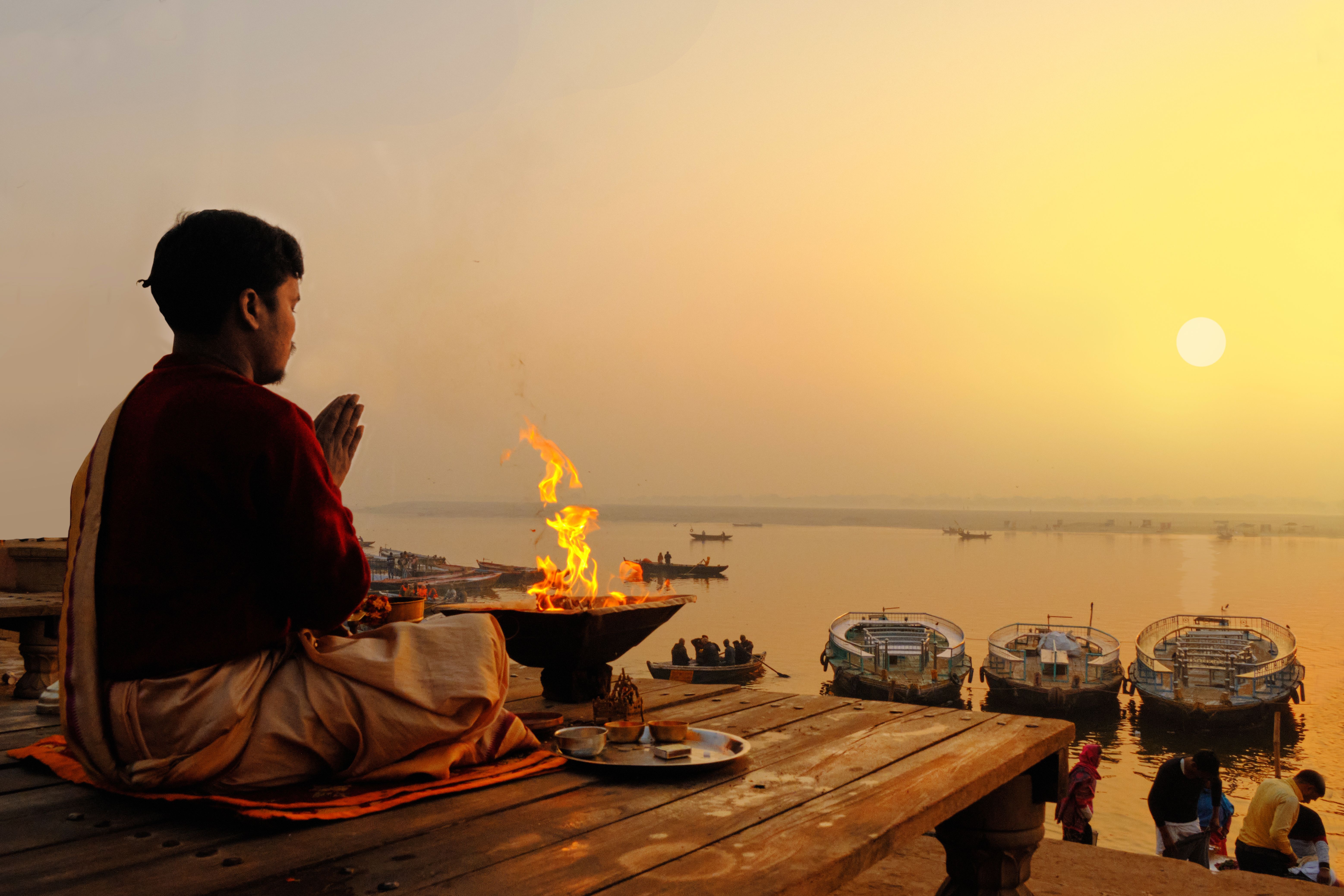 Ghats langs de Ganges in Varanasi