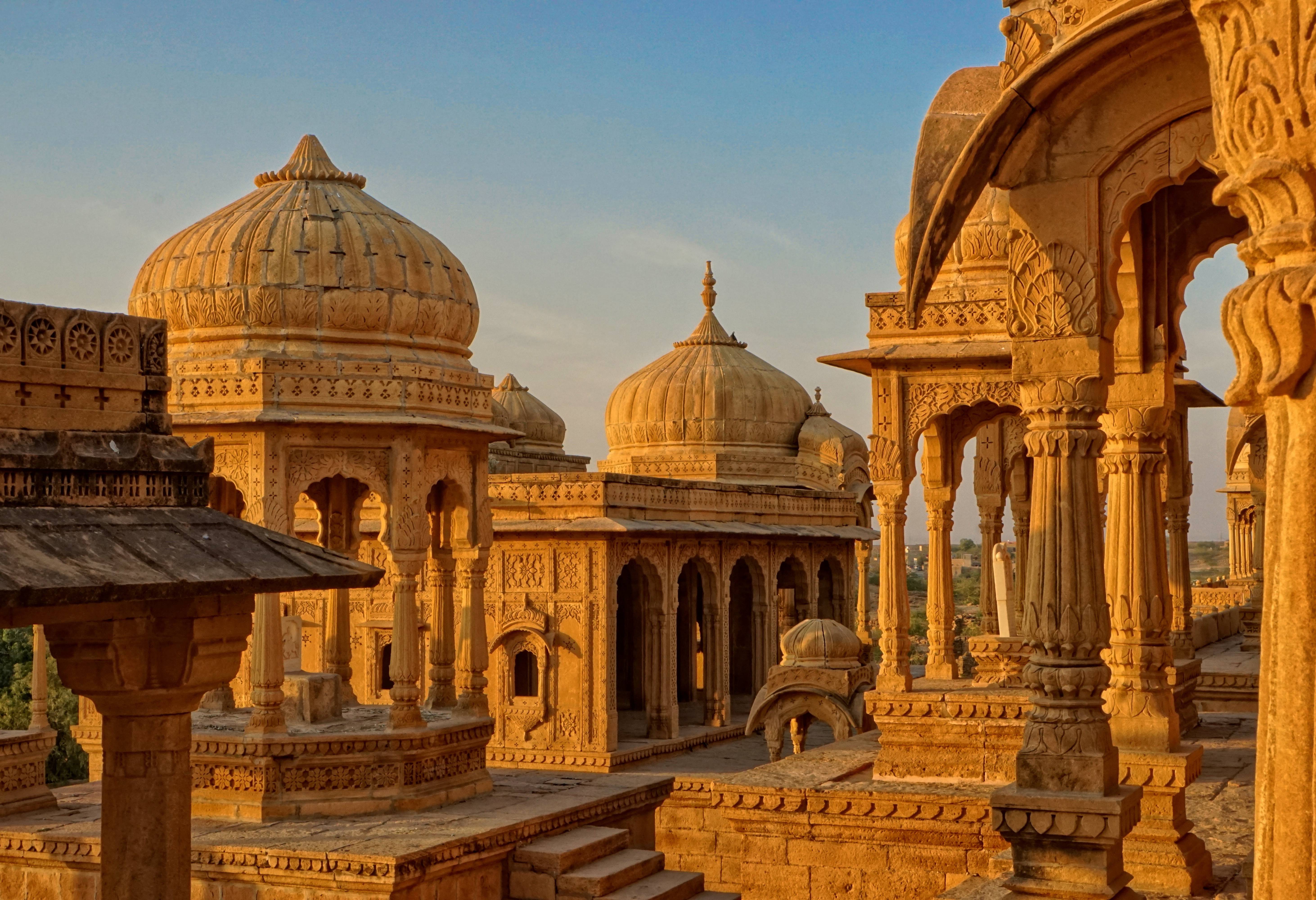 Индия. Джайсалмер Раджастхан. Джайсалмер Индия. Храм барелли Индия. Архитектура древней Индии.