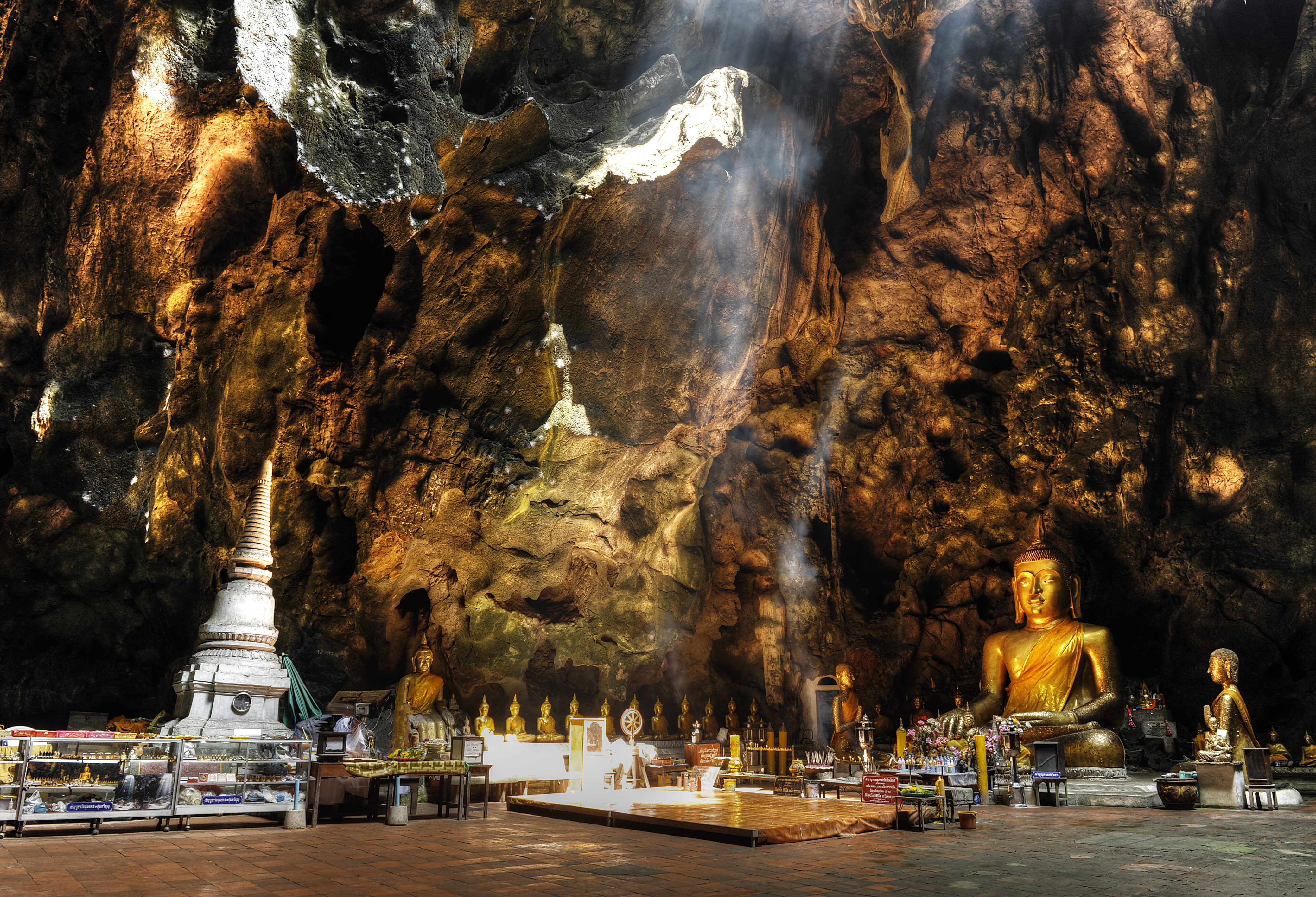 Khao Luang grot in Phetchaburi in Thailand