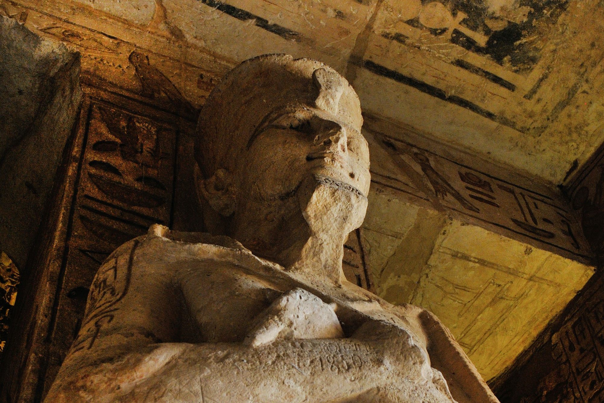 Egypte Aswan Abu Simbel ingang tempel van Ramses II