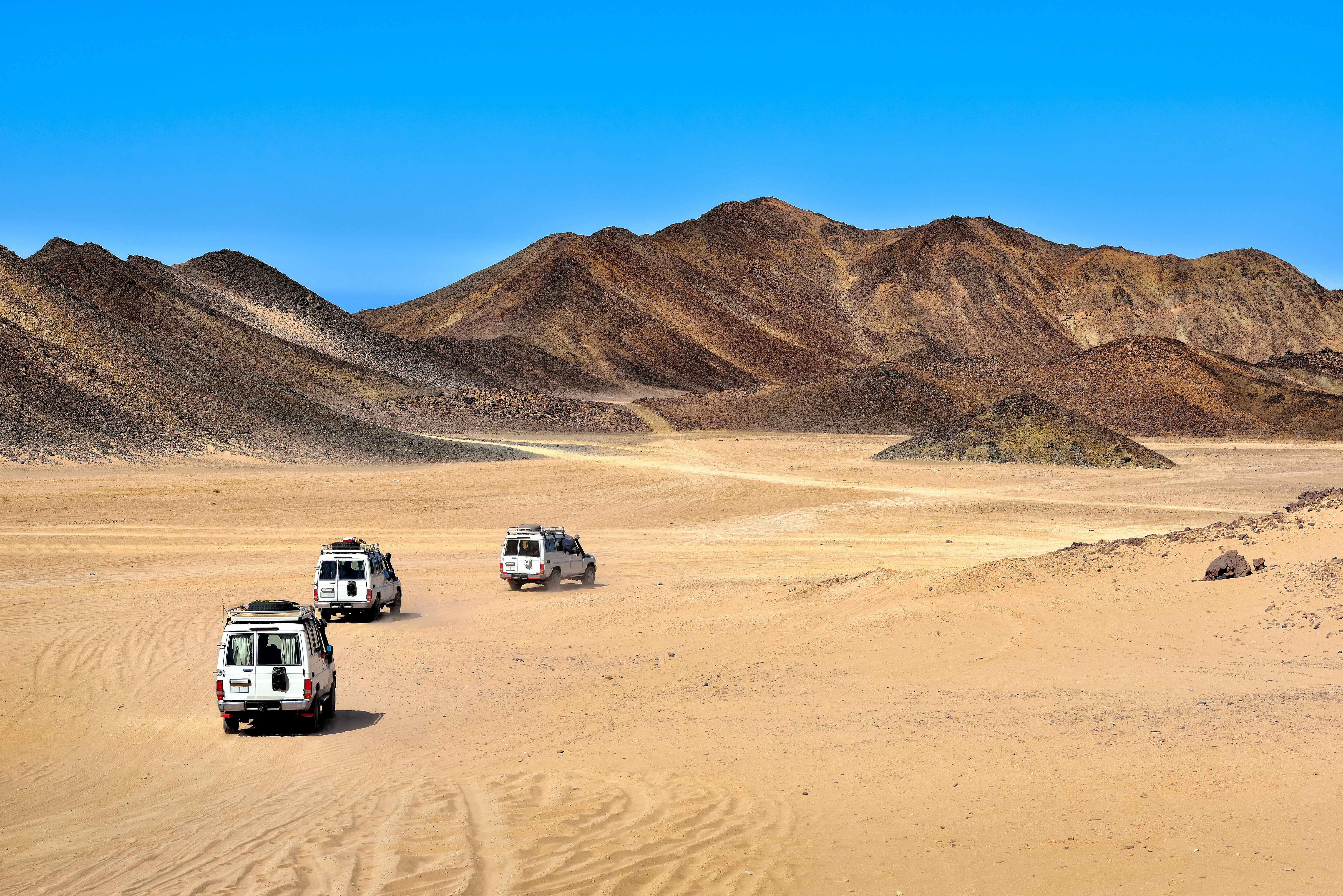 Your desert. Джип сафари Хургада. Джип сафари Египет Хургада. Экскурсия джип сафари в Хургаде. Джиппинг в Египте.