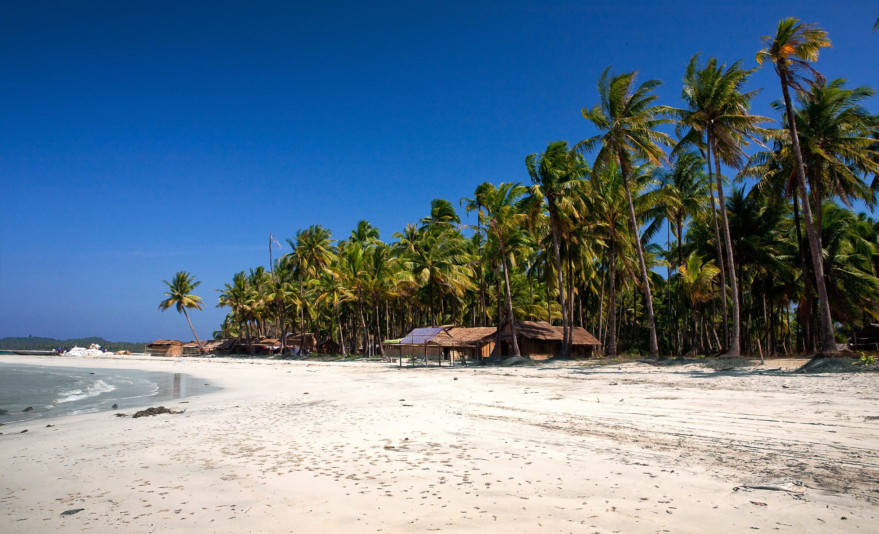 myanmar strand