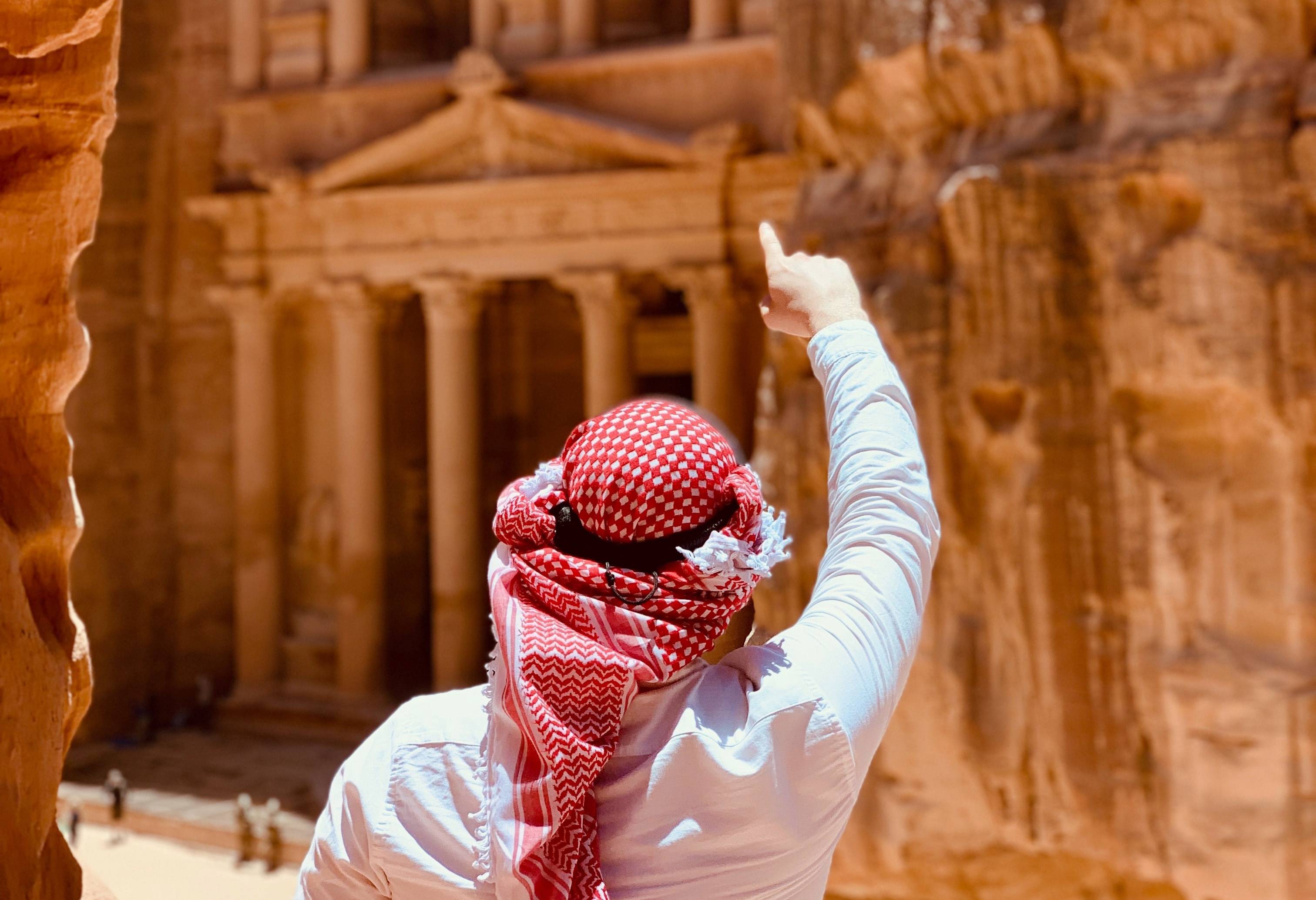 Een lokale gids bijboeken in Petra is mogelijk