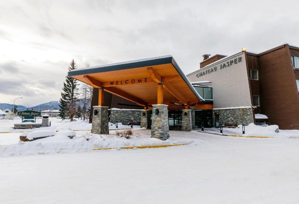 canada-jasper-chateau-jasper-buitenkant-winter