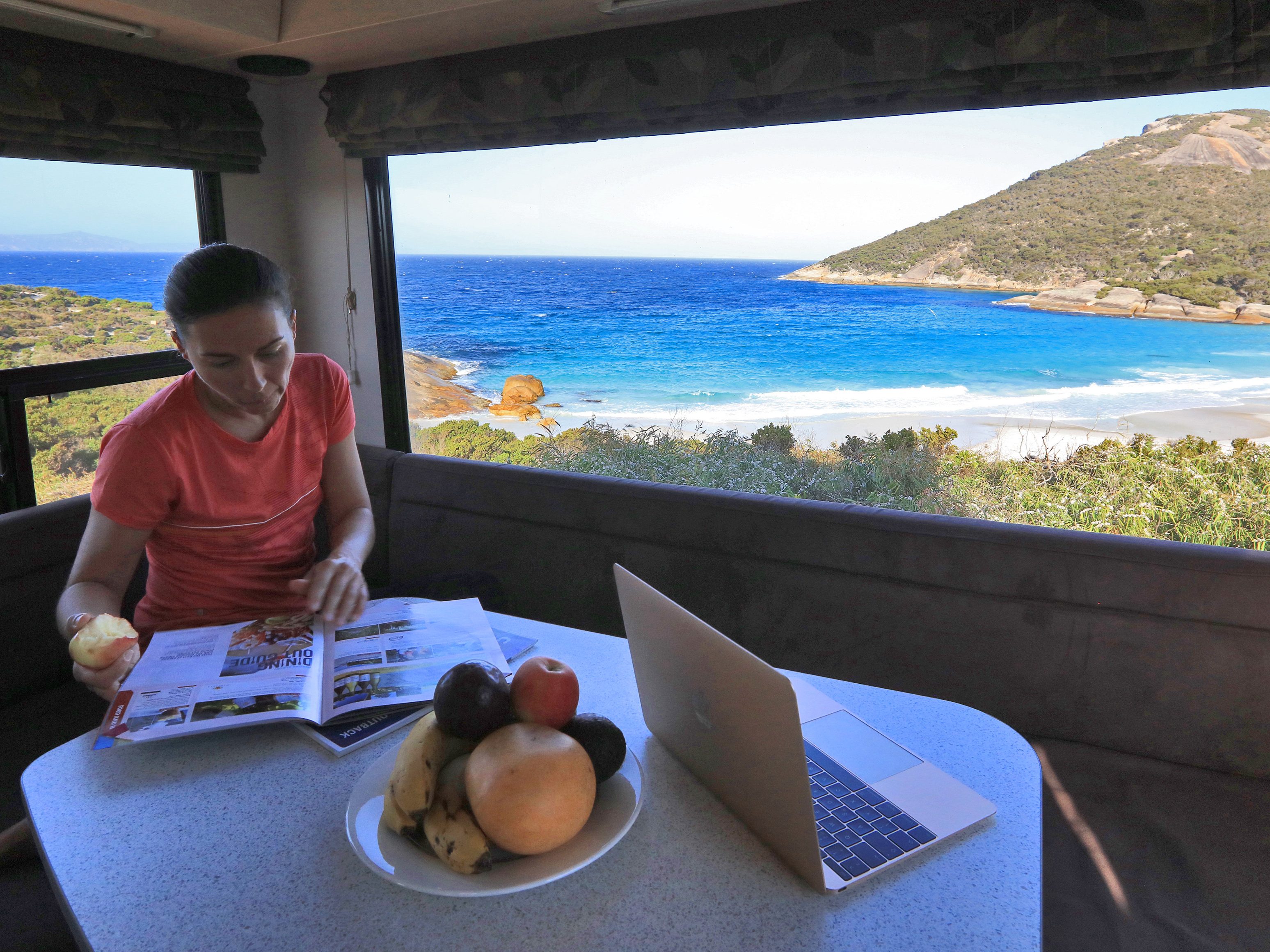 Relaxen in de Frontier camper van Britz in Nieuw-Zeeland