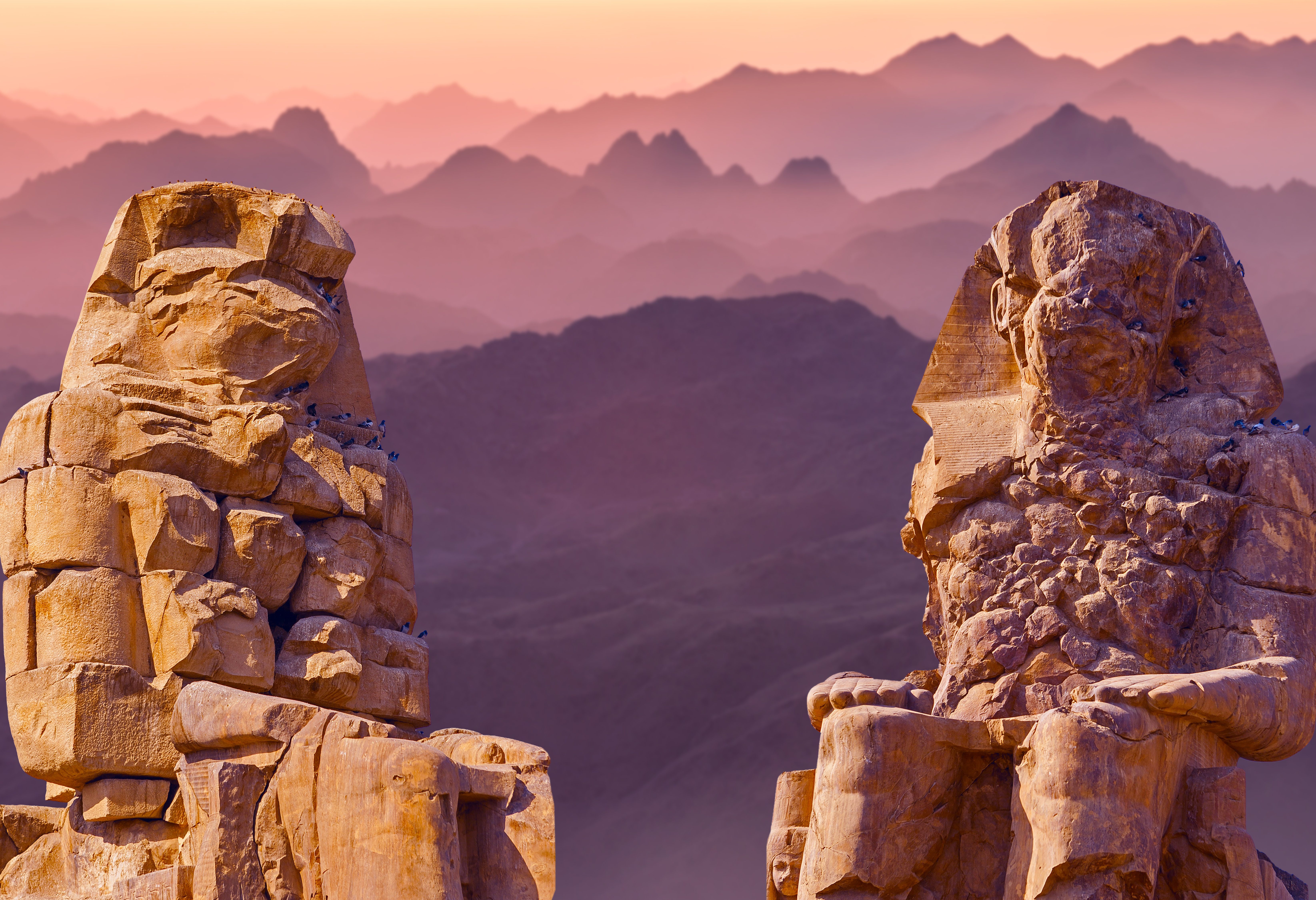 Kolossen van Memnon bij Luxor in Egypte