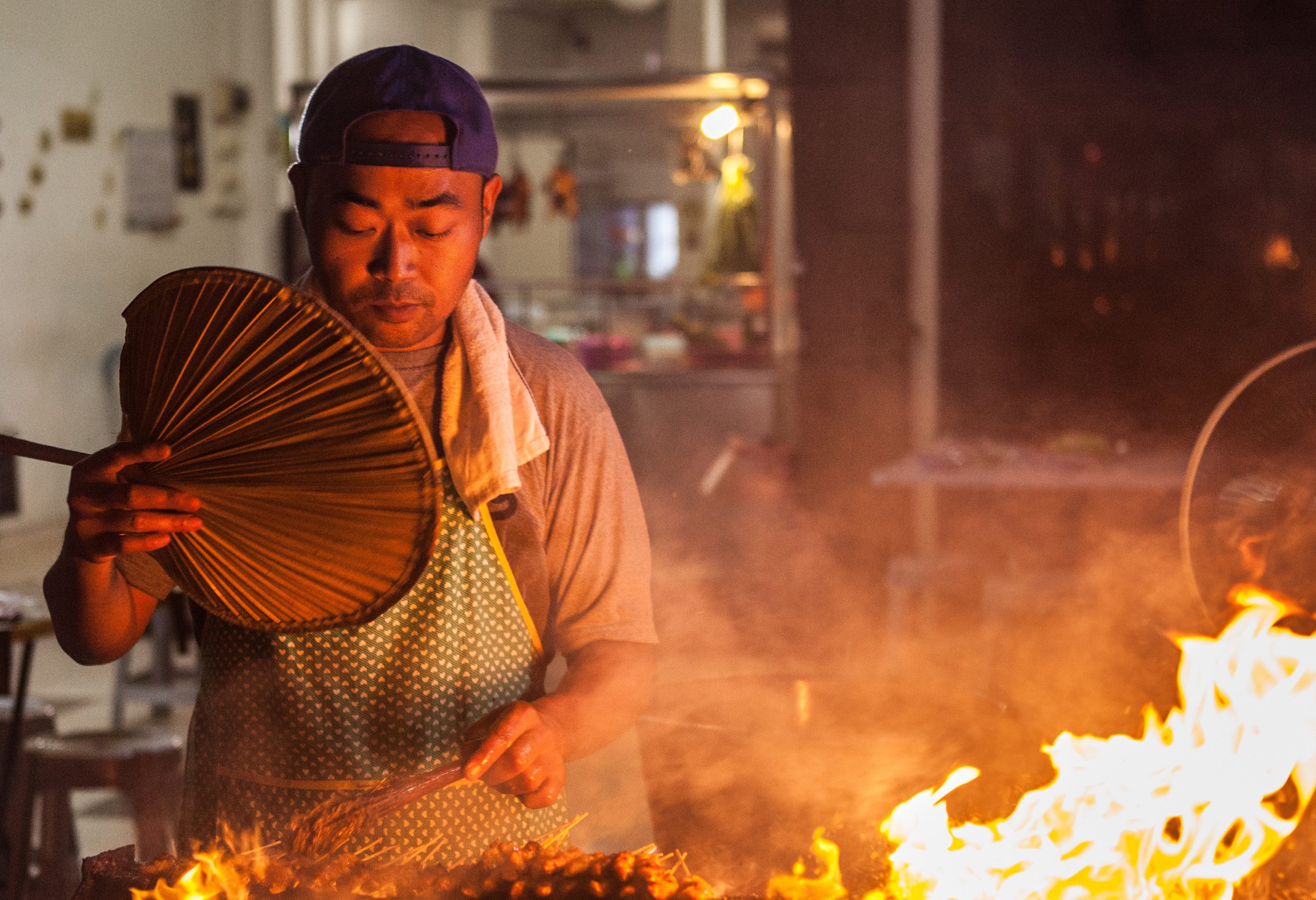 Streetfod sate op houtskool bereid in Kuala Lumpur in West-Maleisië