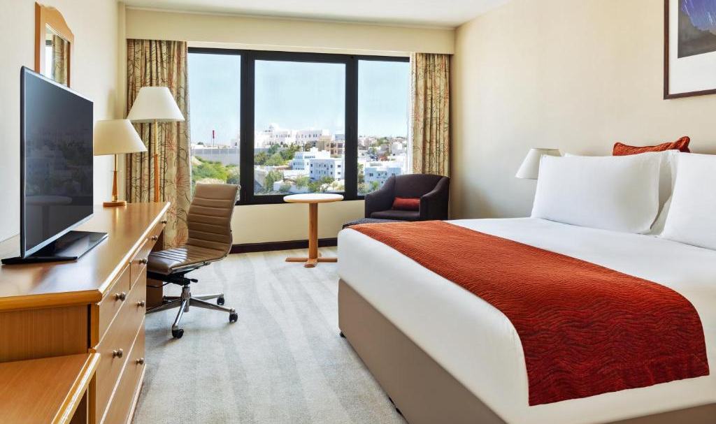 Oman Crown Plaza Muscat King City View