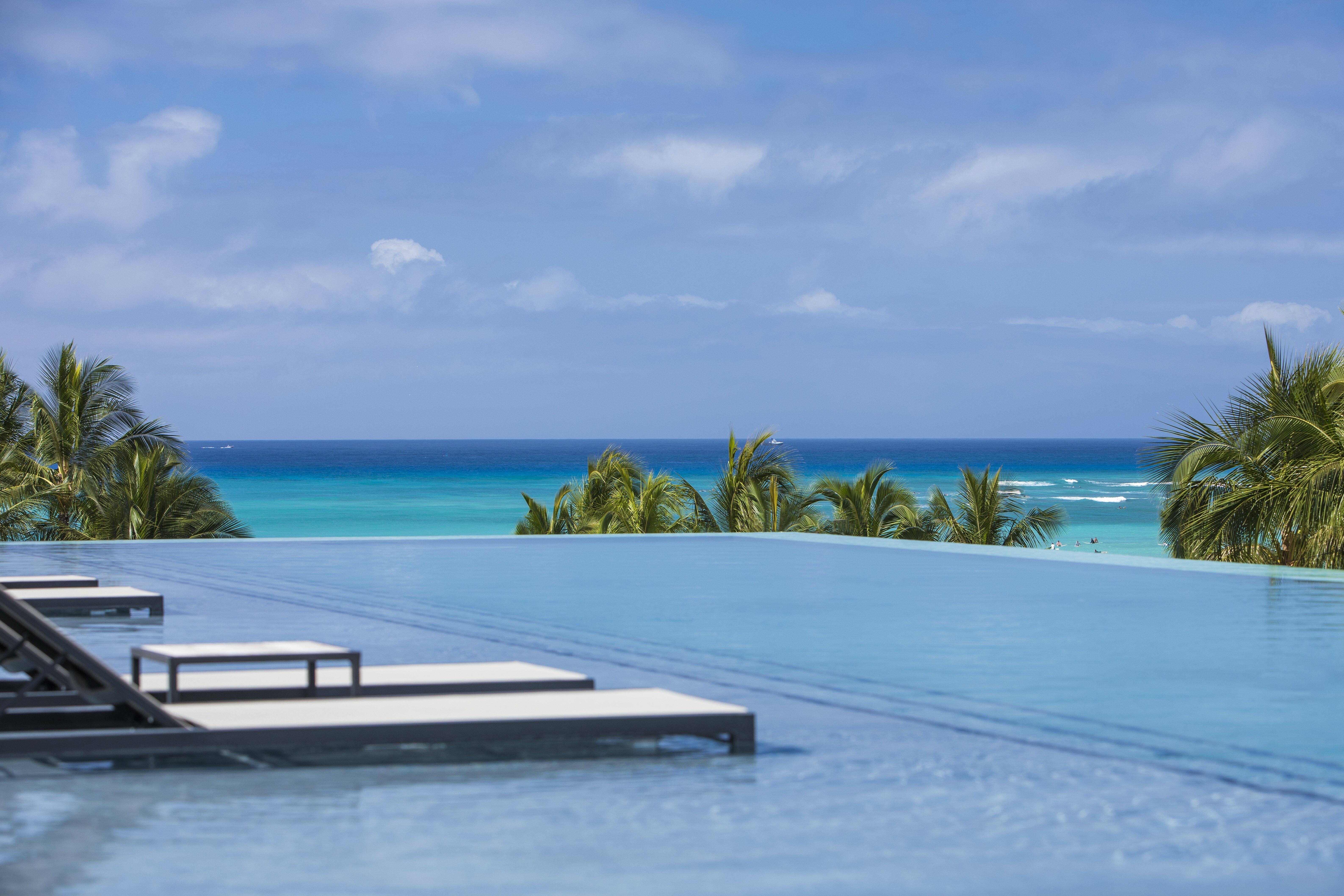 Alohilani zwembad met zeezicht