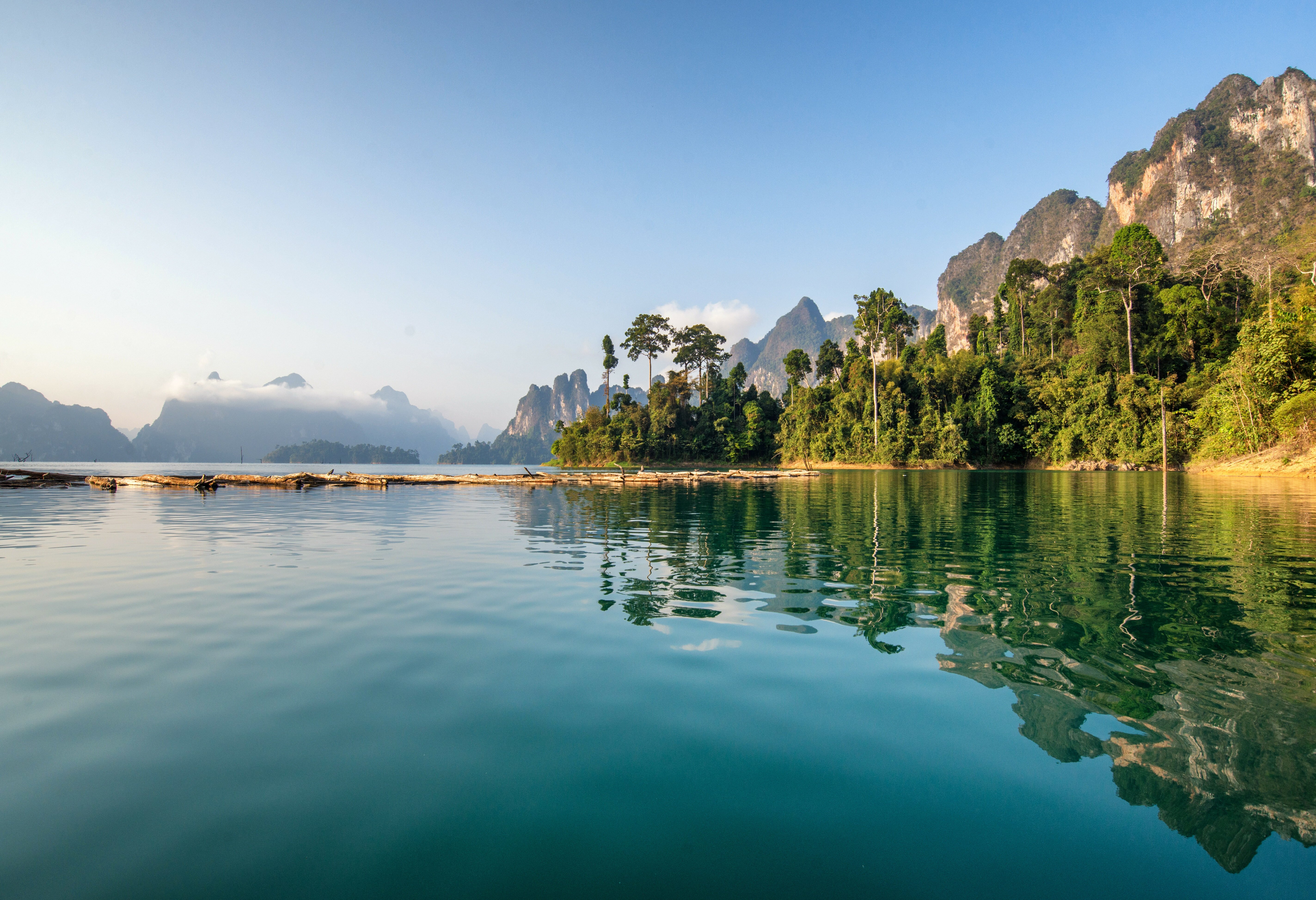 Cheow Larn Lake Khao Sok
