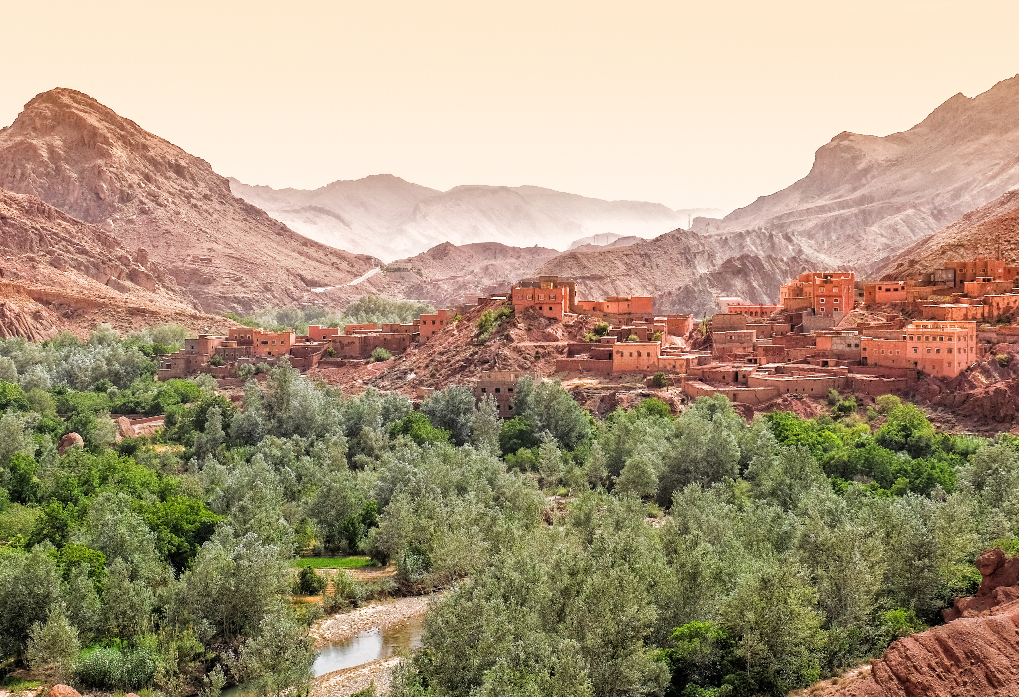 Ouzazate gelegen in het Atlas gebergte, Amerika