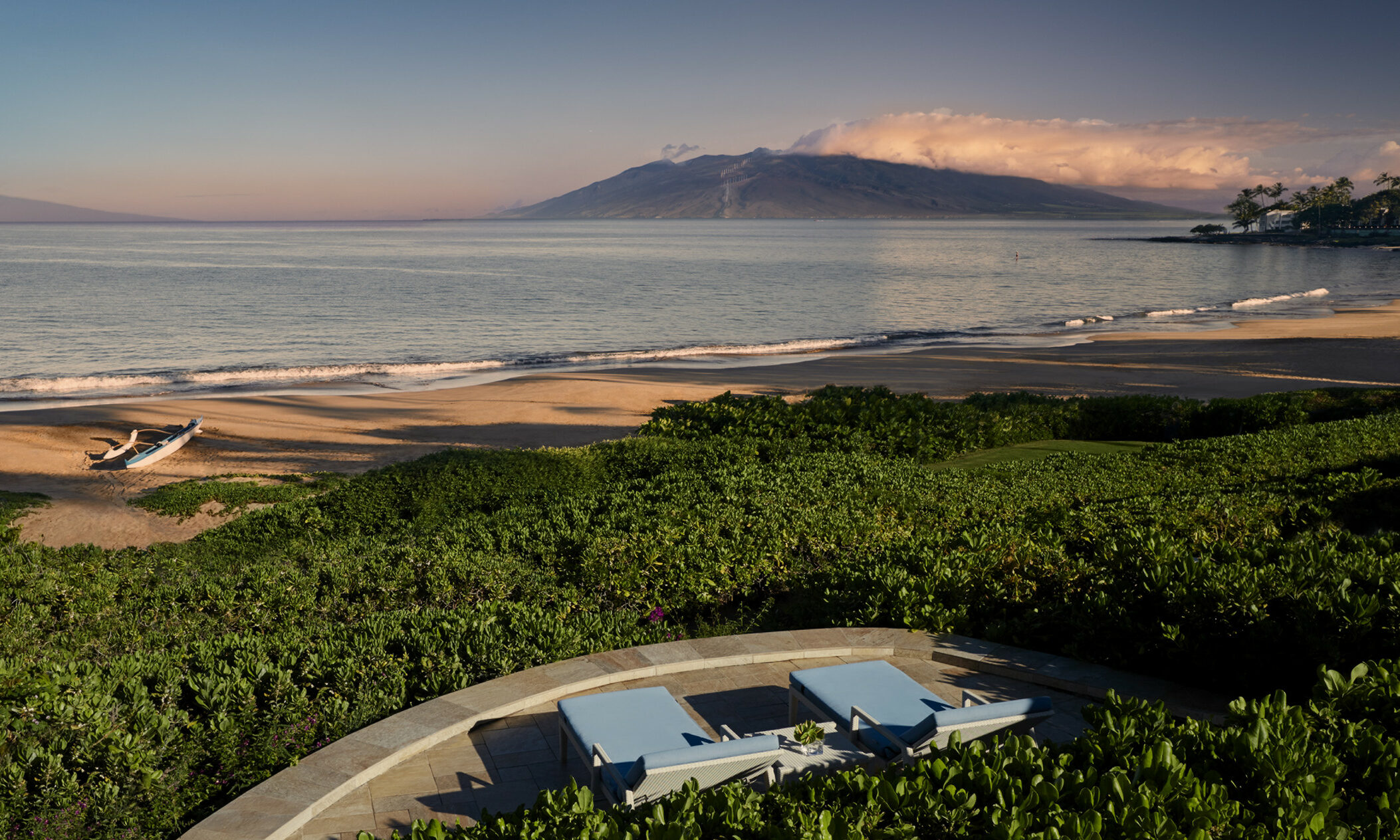 Four-Seasons---Maui---Strand