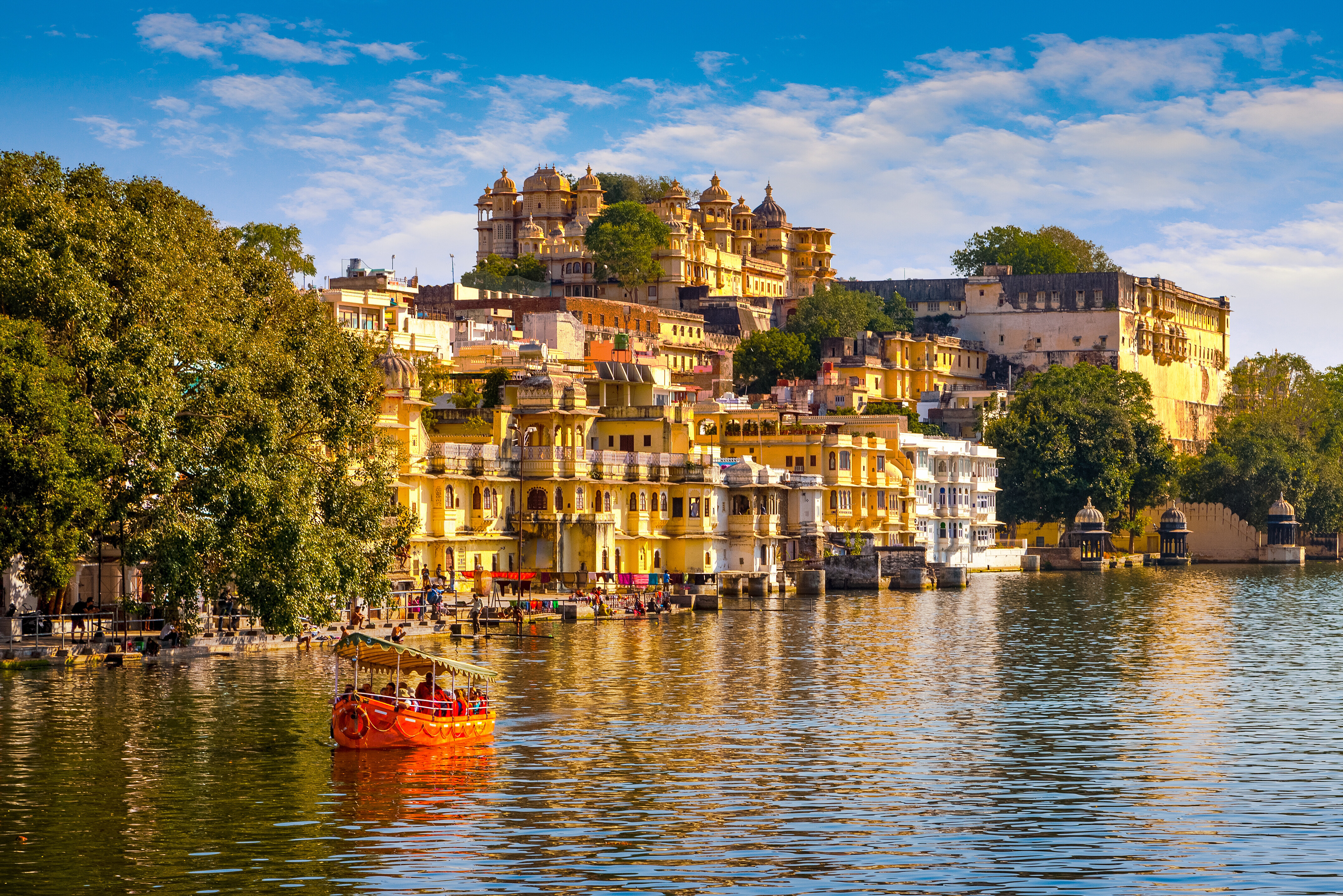Udaipur City Palace Lake Pichola