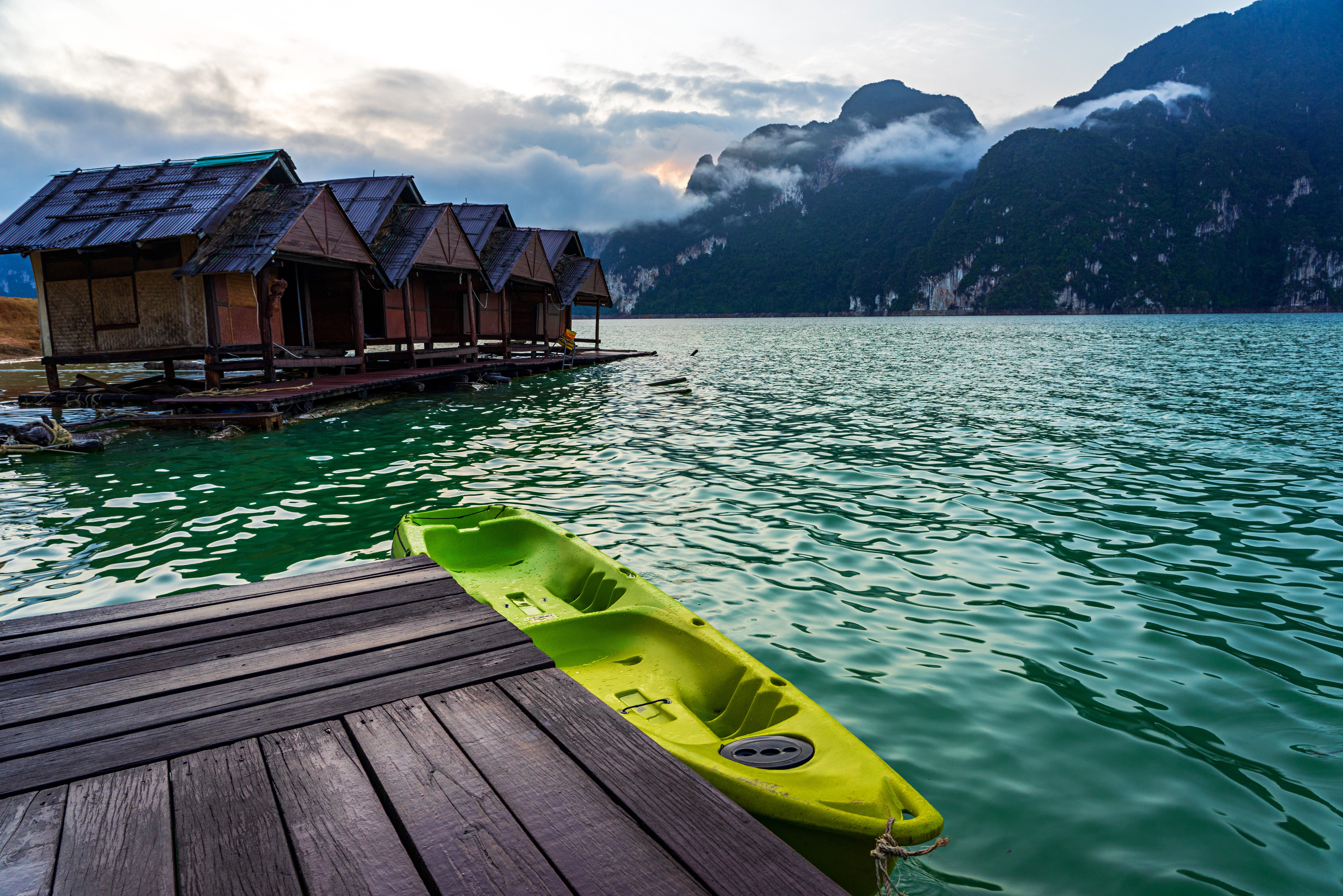 Kajak bij Khao Sok nationaalpark