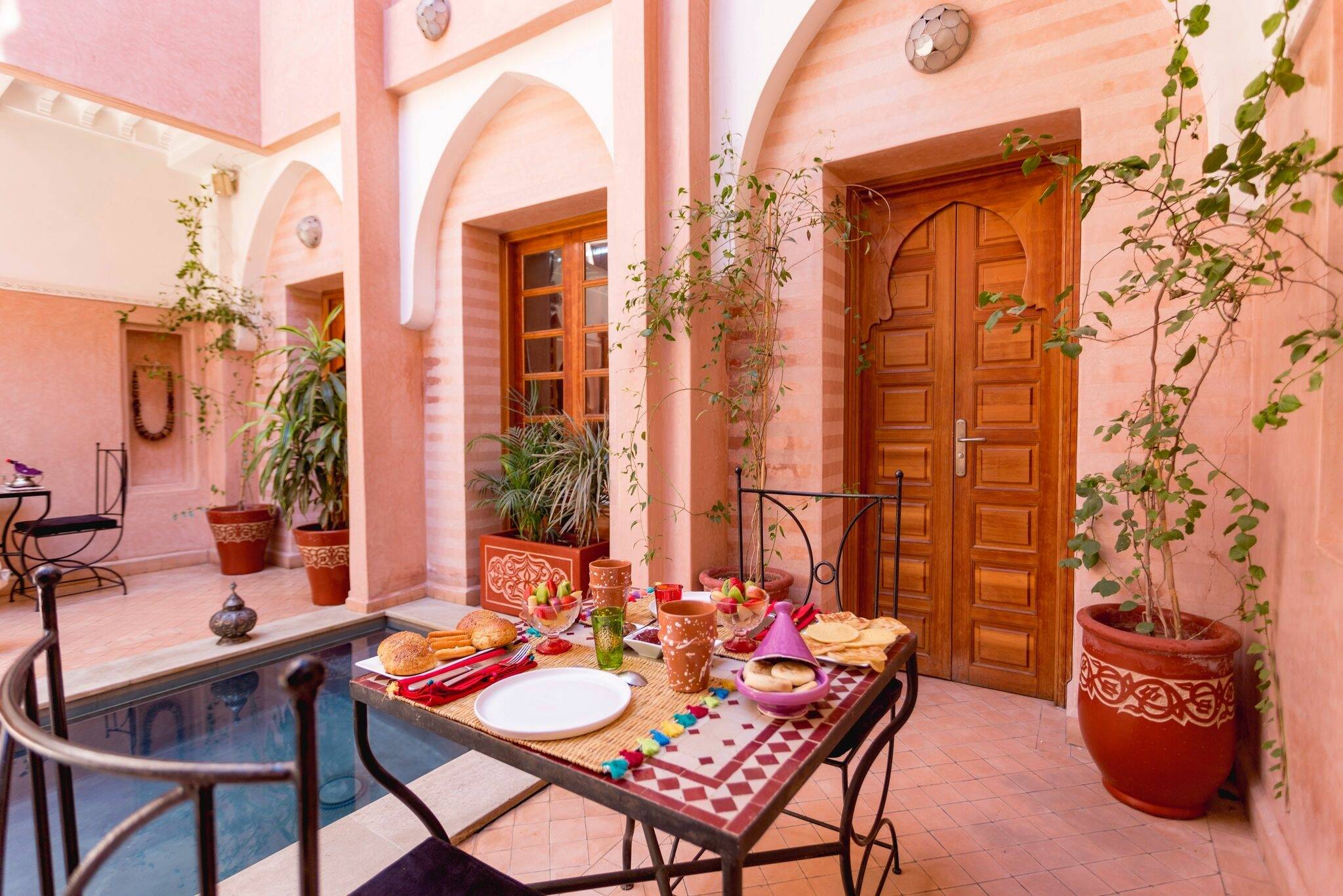 Marokko Marrakesh Riad Mazaya Binnentuin