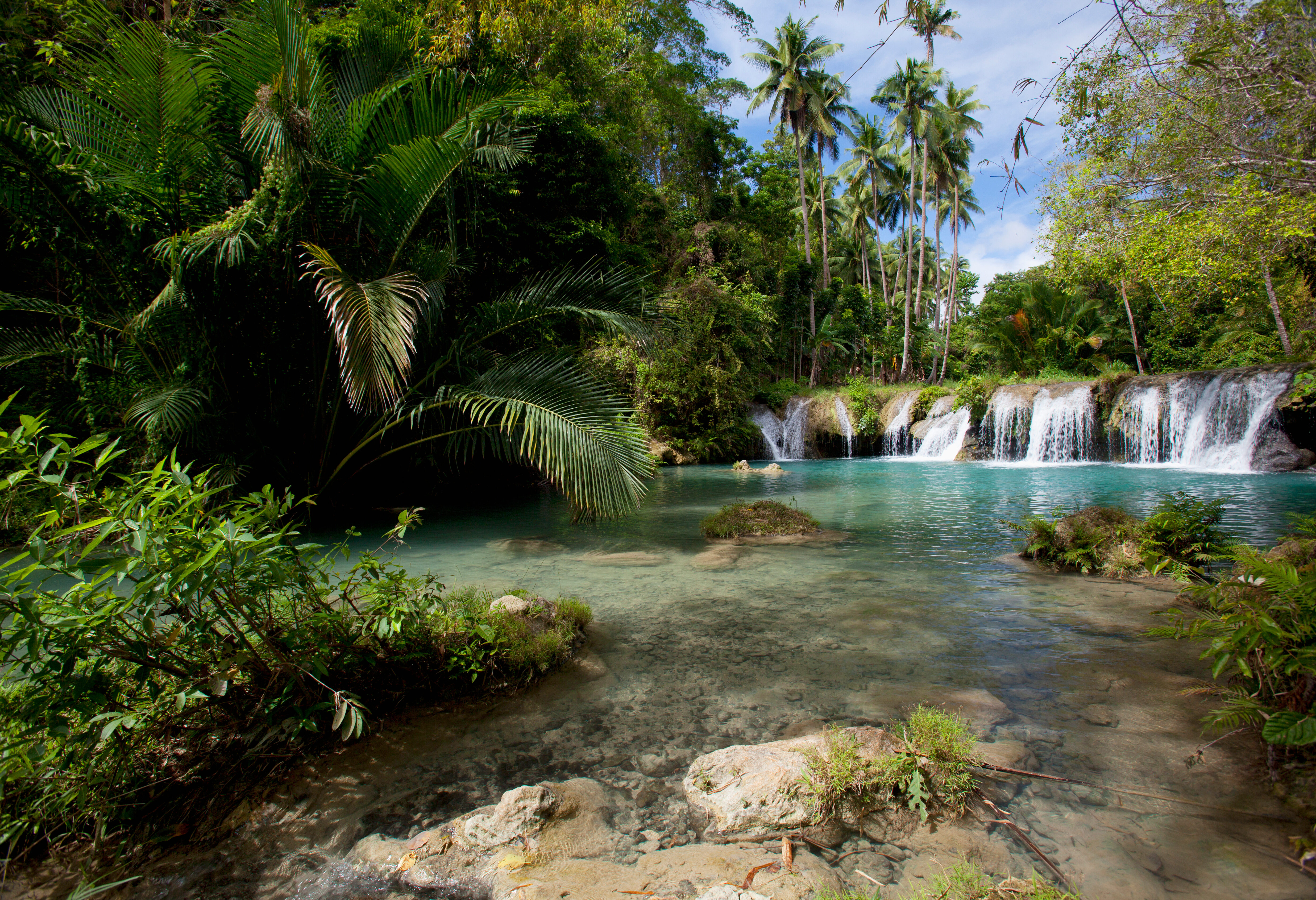Cambugahay watervallen op Siquijor