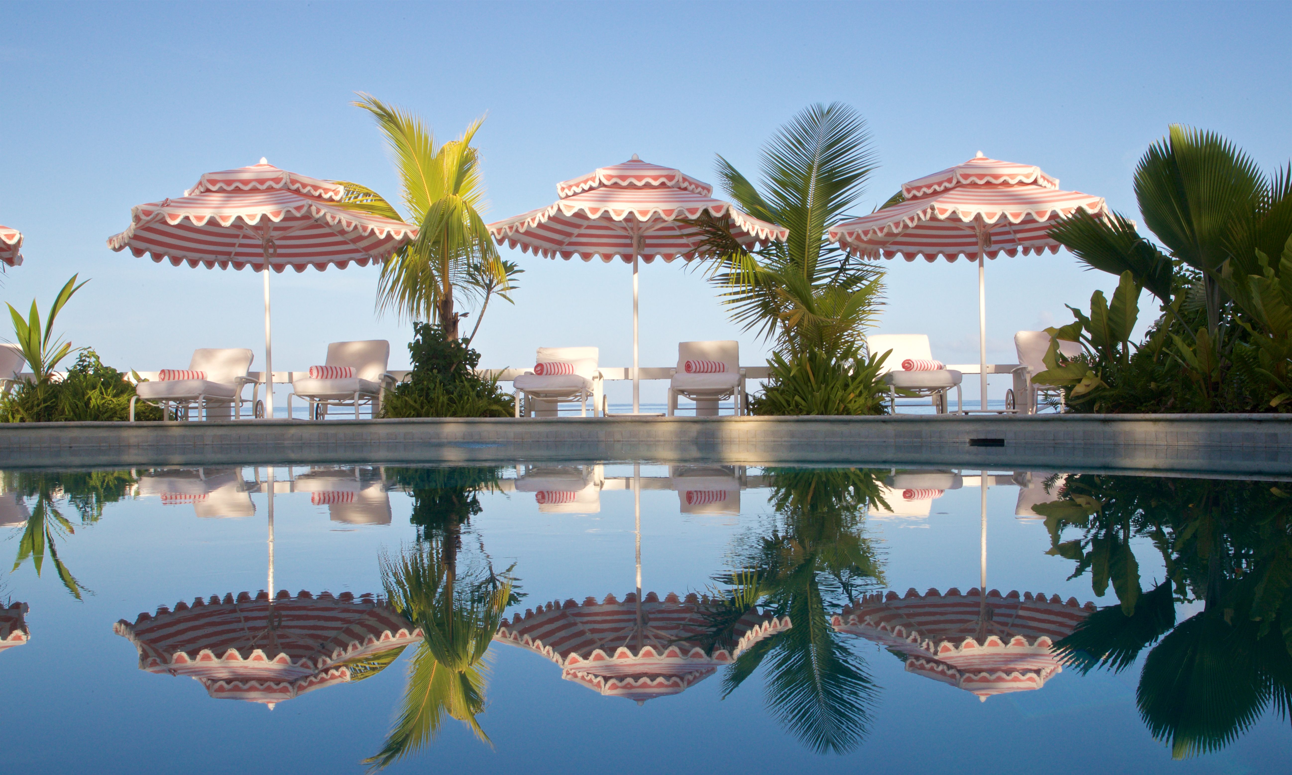 2019-COBBLERS-COVE-POOLSIDE-2-SUN-LOUNGERS-BY-NICK-SMITH-OTHER-HERO-IMAGES-1