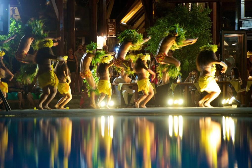 Frans-Polynesie Moorea Manava Beach Resort Spa Thema avond