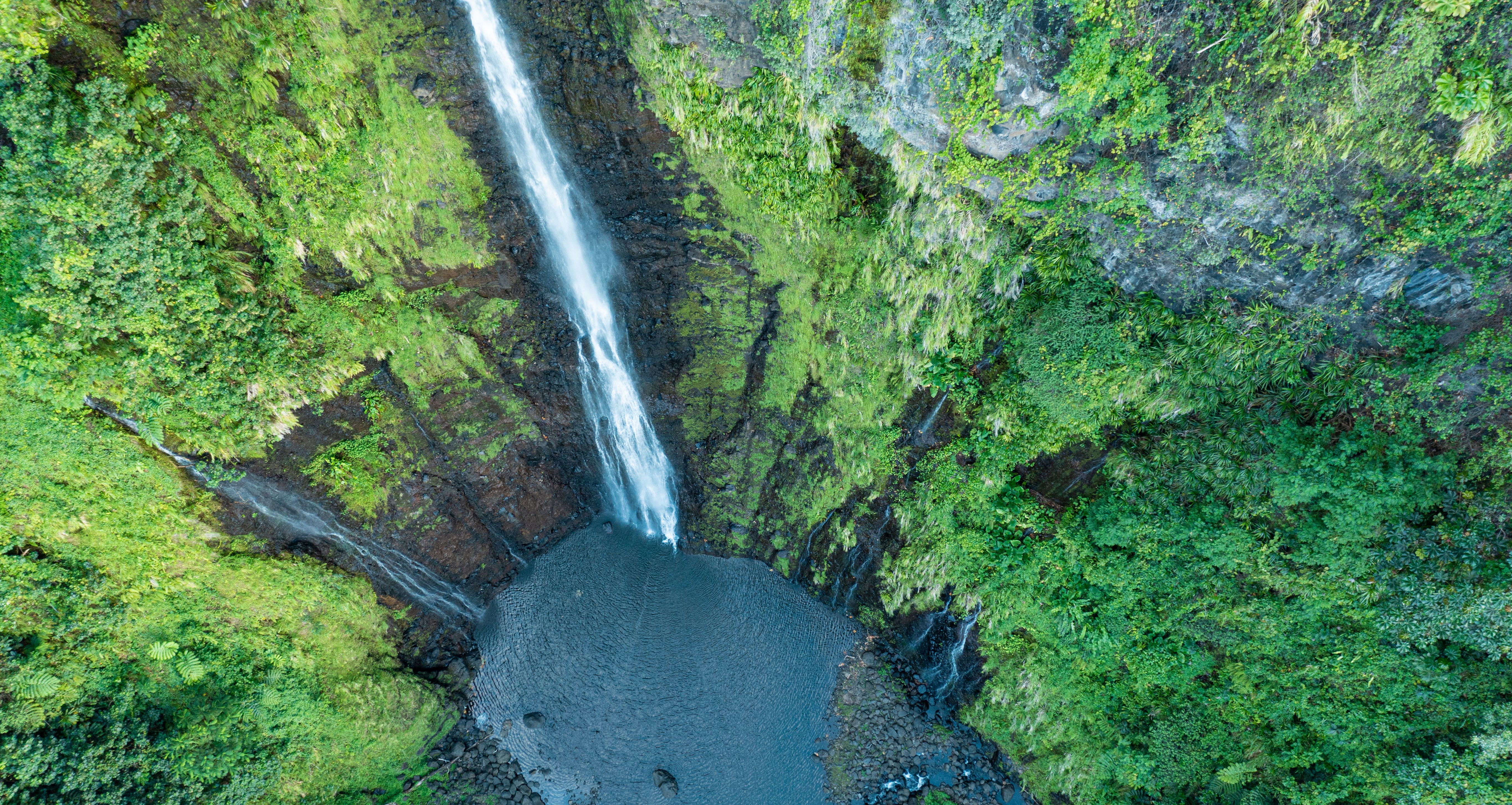 -Frans-Polynesie-Tahiti-waterval