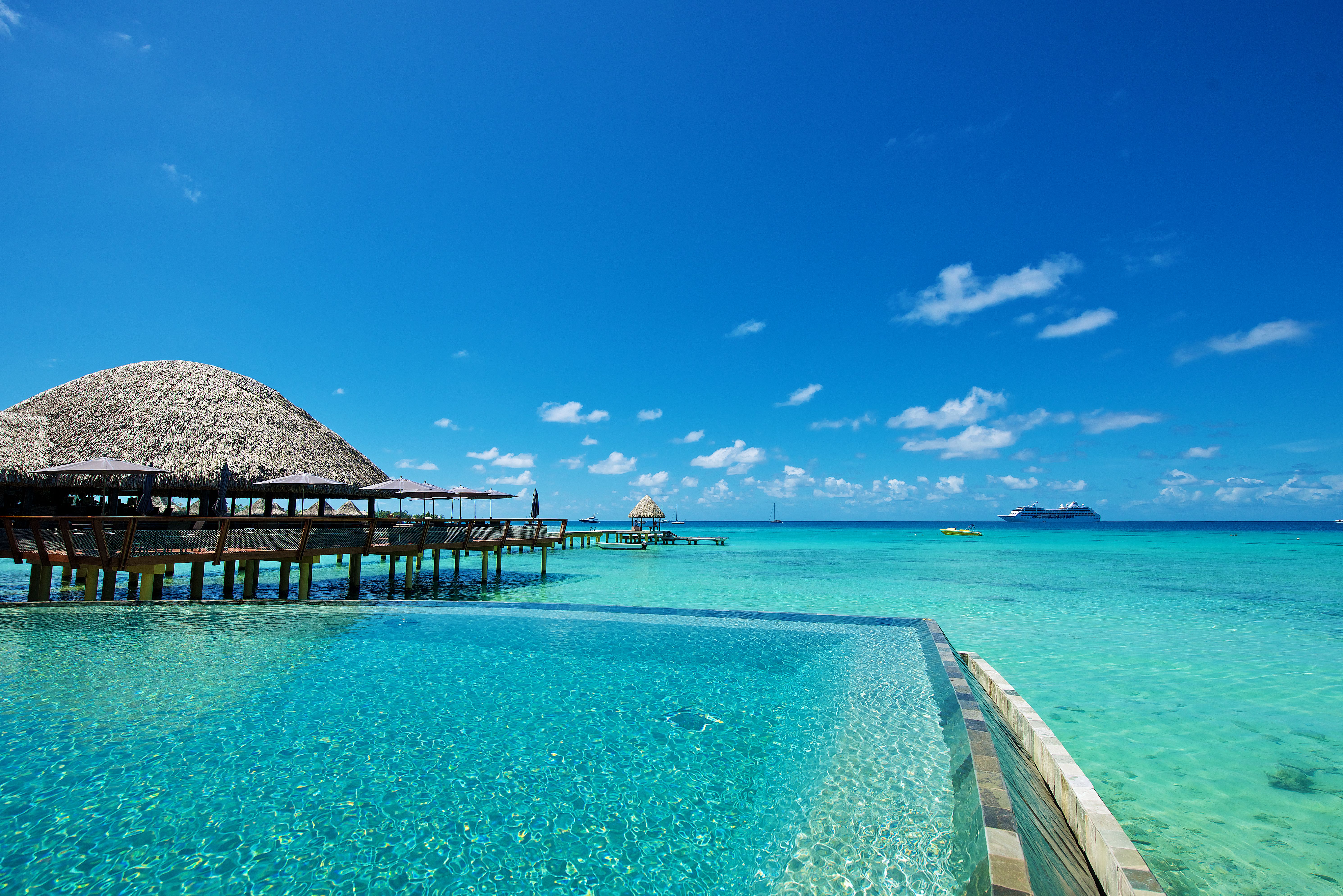 Frans-Polynesie Rangiroa Hotel Kia Ora Resort Zwembad