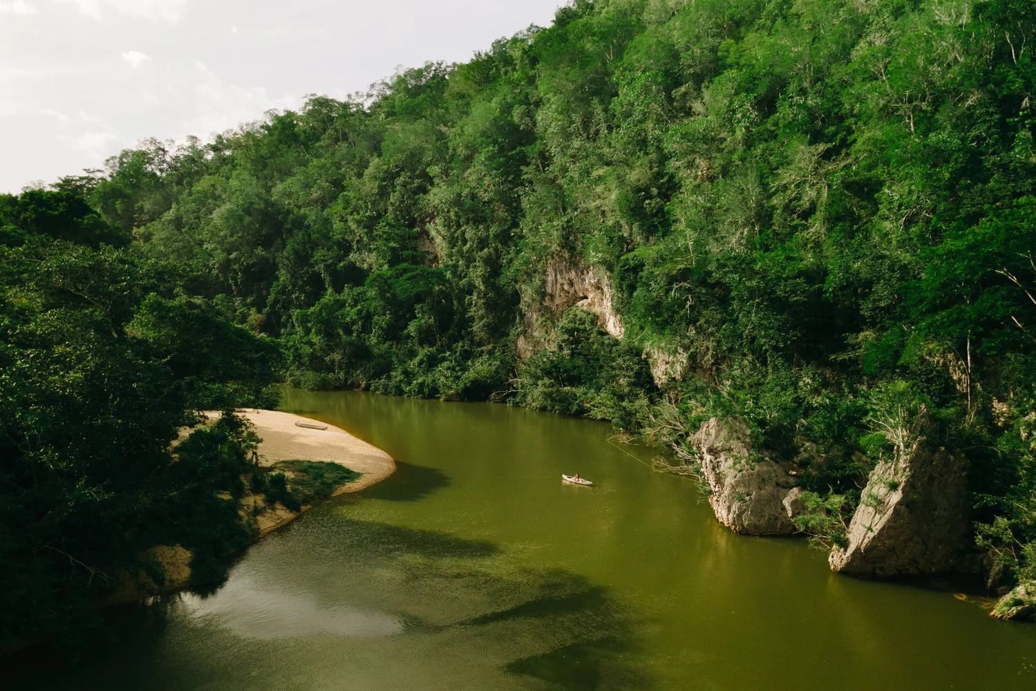 Belize San Ignacio Sweet Songs Jungle Lodge Rivier