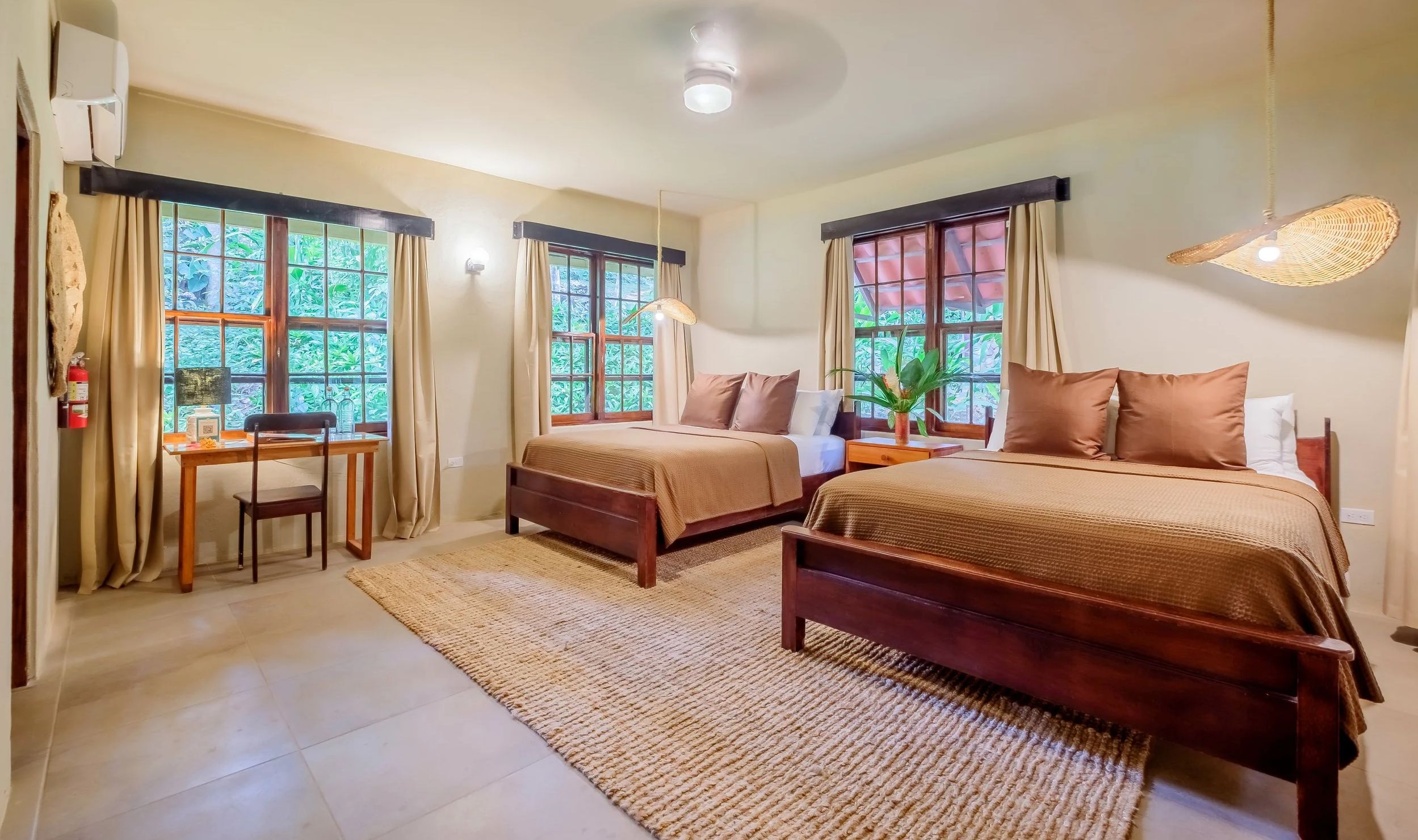 Belize San Ignacio Sweet Songs Lodge Double Queen Casita