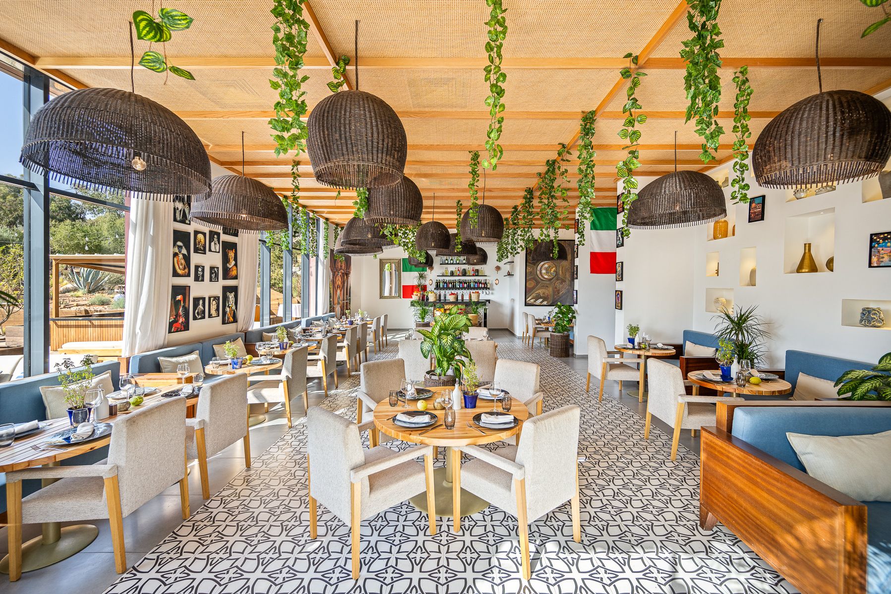 Lazuli restaurant Radisson Blue Resort