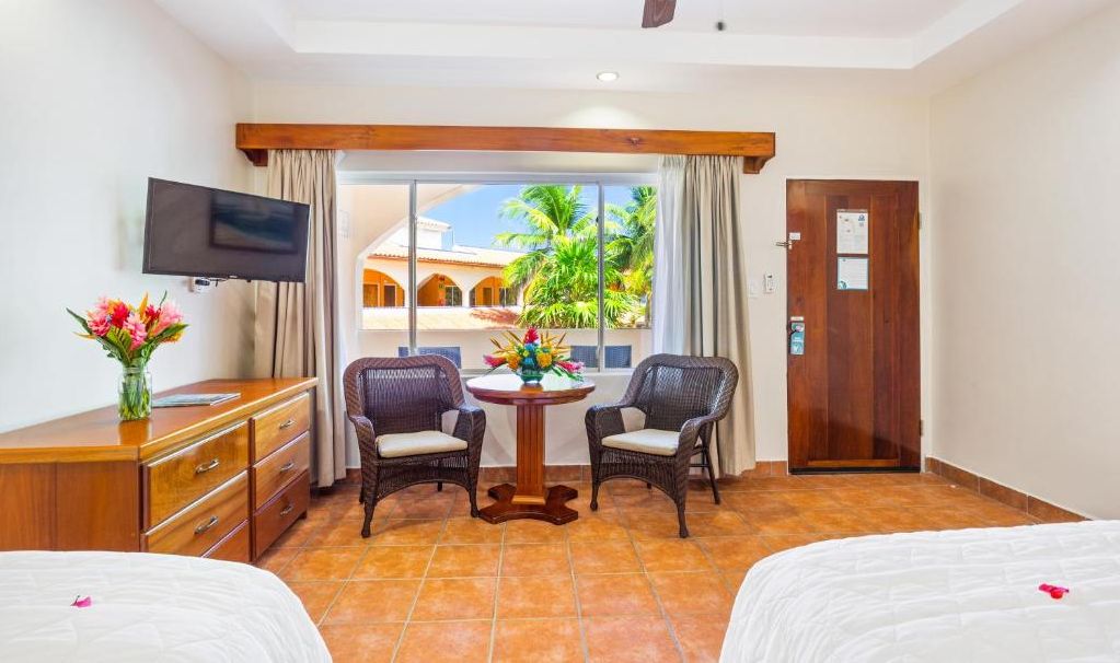 Belize San Pedro Caye Ambergris Sunbreeze Hotel Pool View