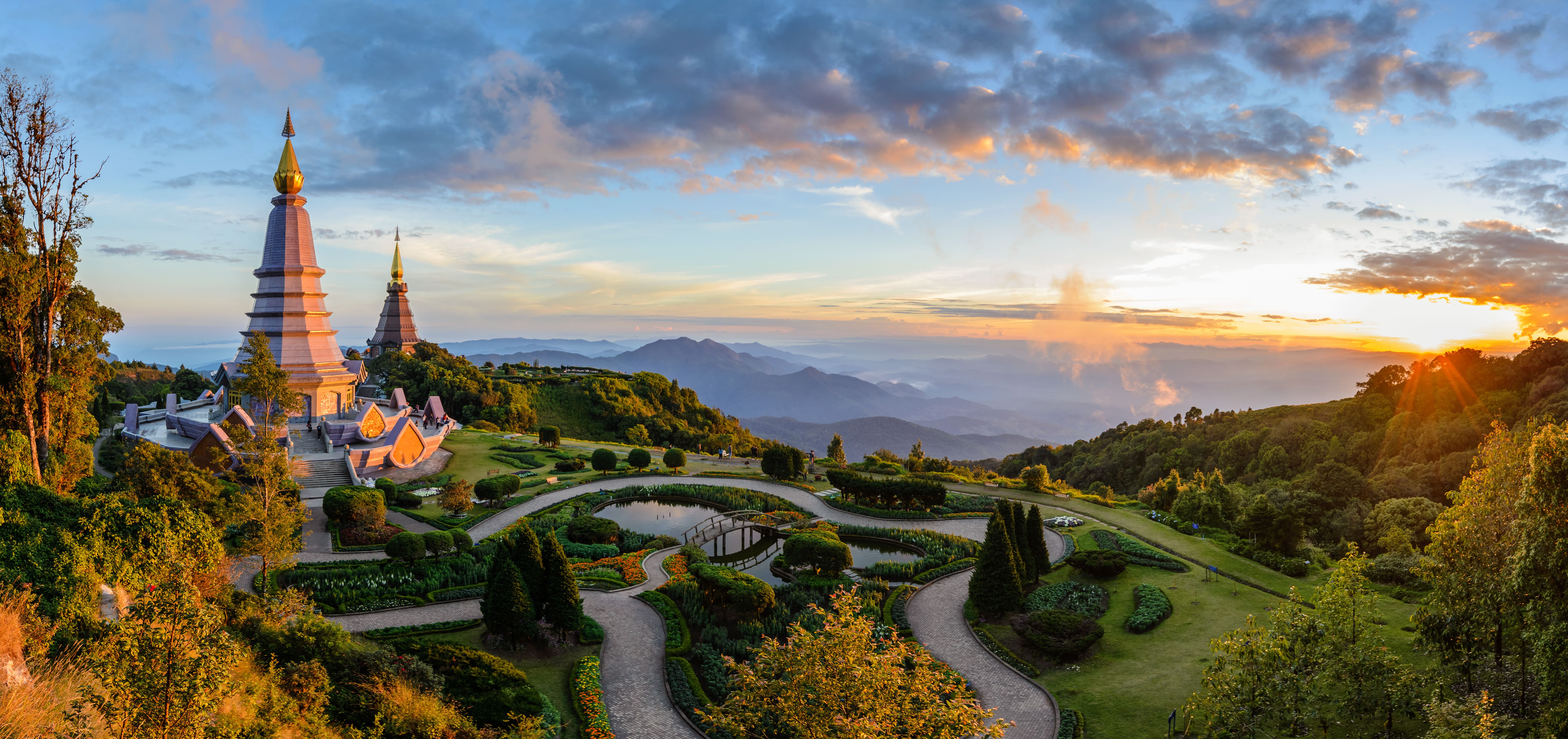 Thailand-Chiang-Mai-Doi-Inthanon-National-Park-Sunset