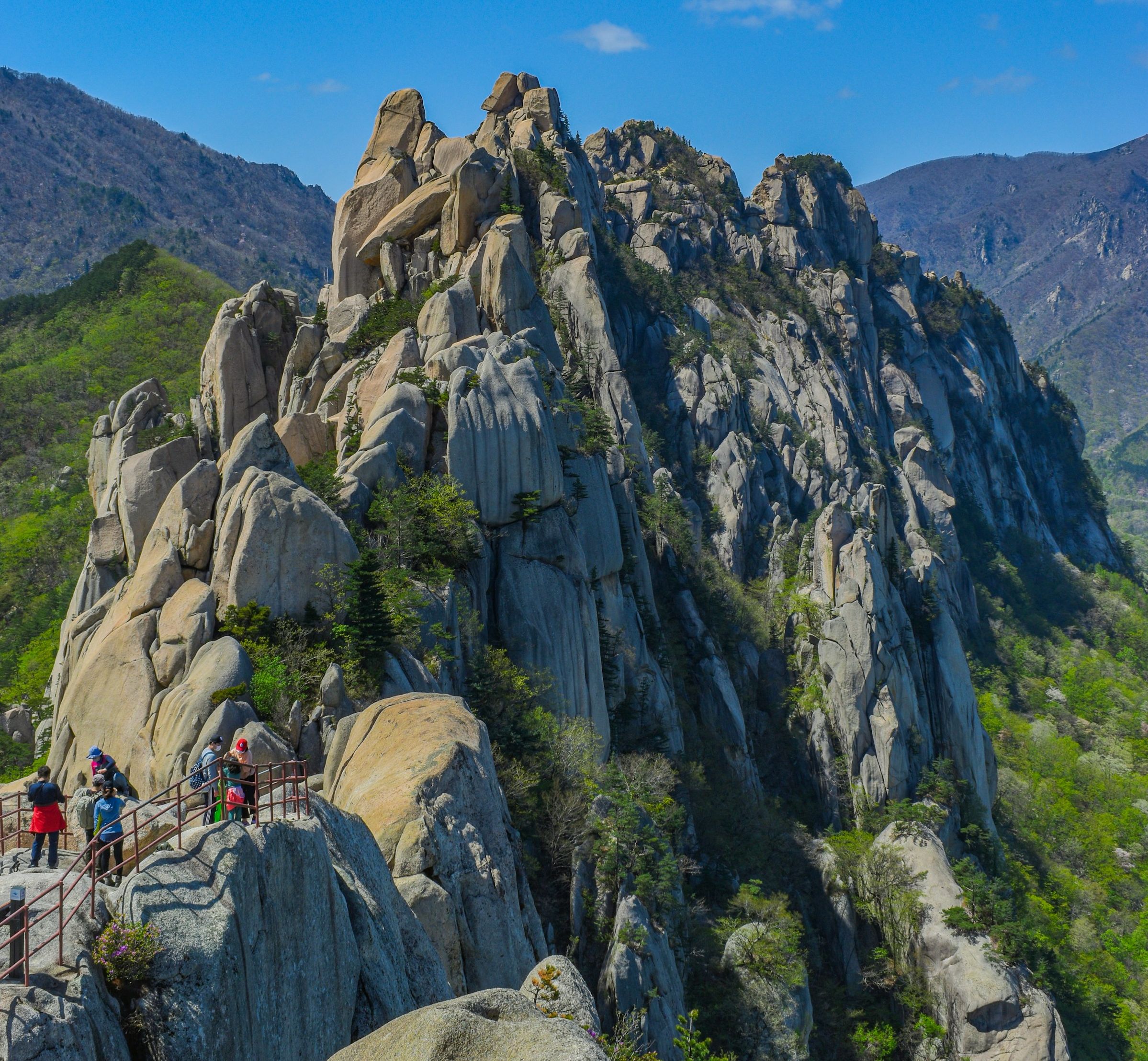 Zuid-Korea-seoraksan-national-park-panorama-bergen-2