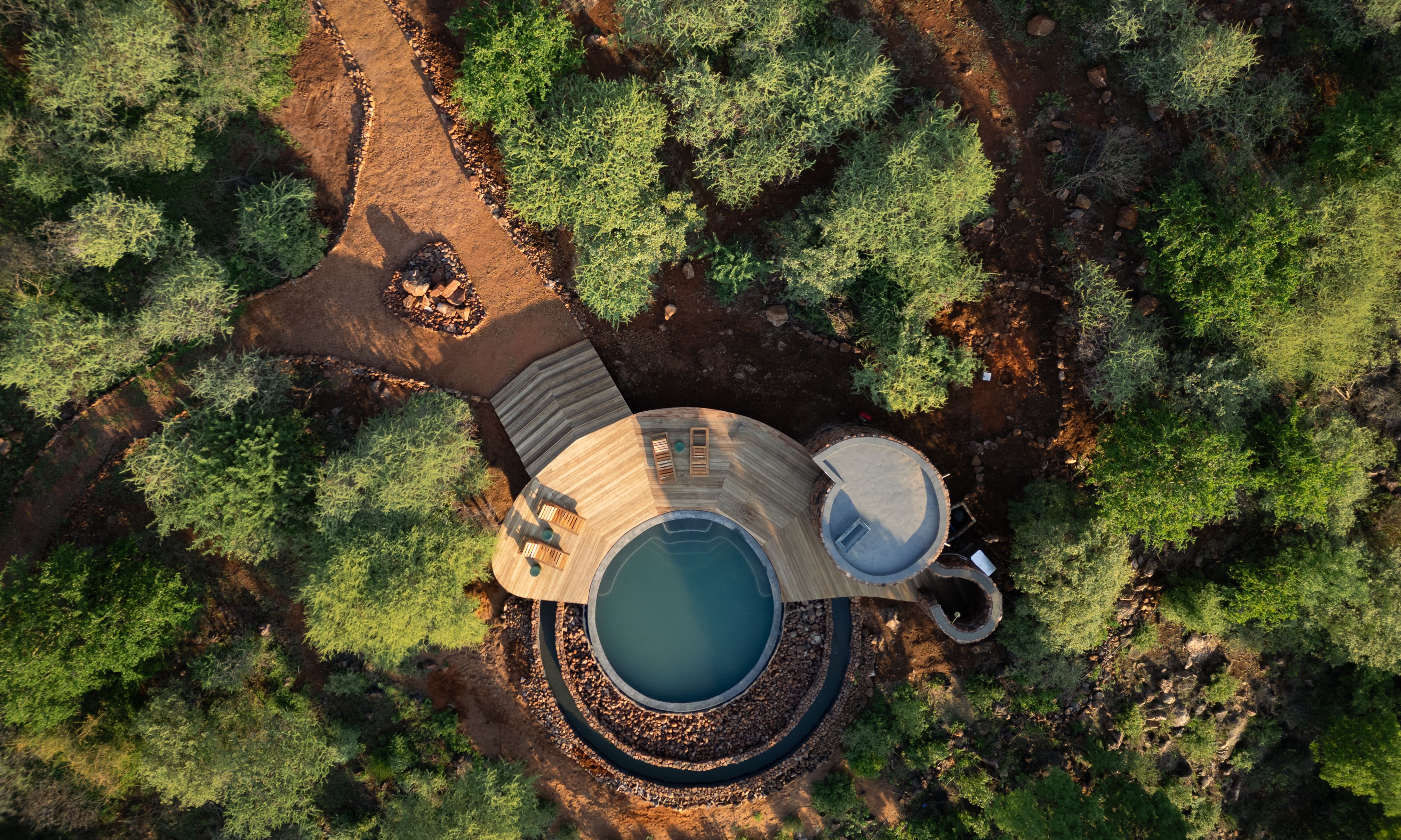 Zuid-Afrika-Limpopo-Few-and-Far-Luvhondo-Zwembad