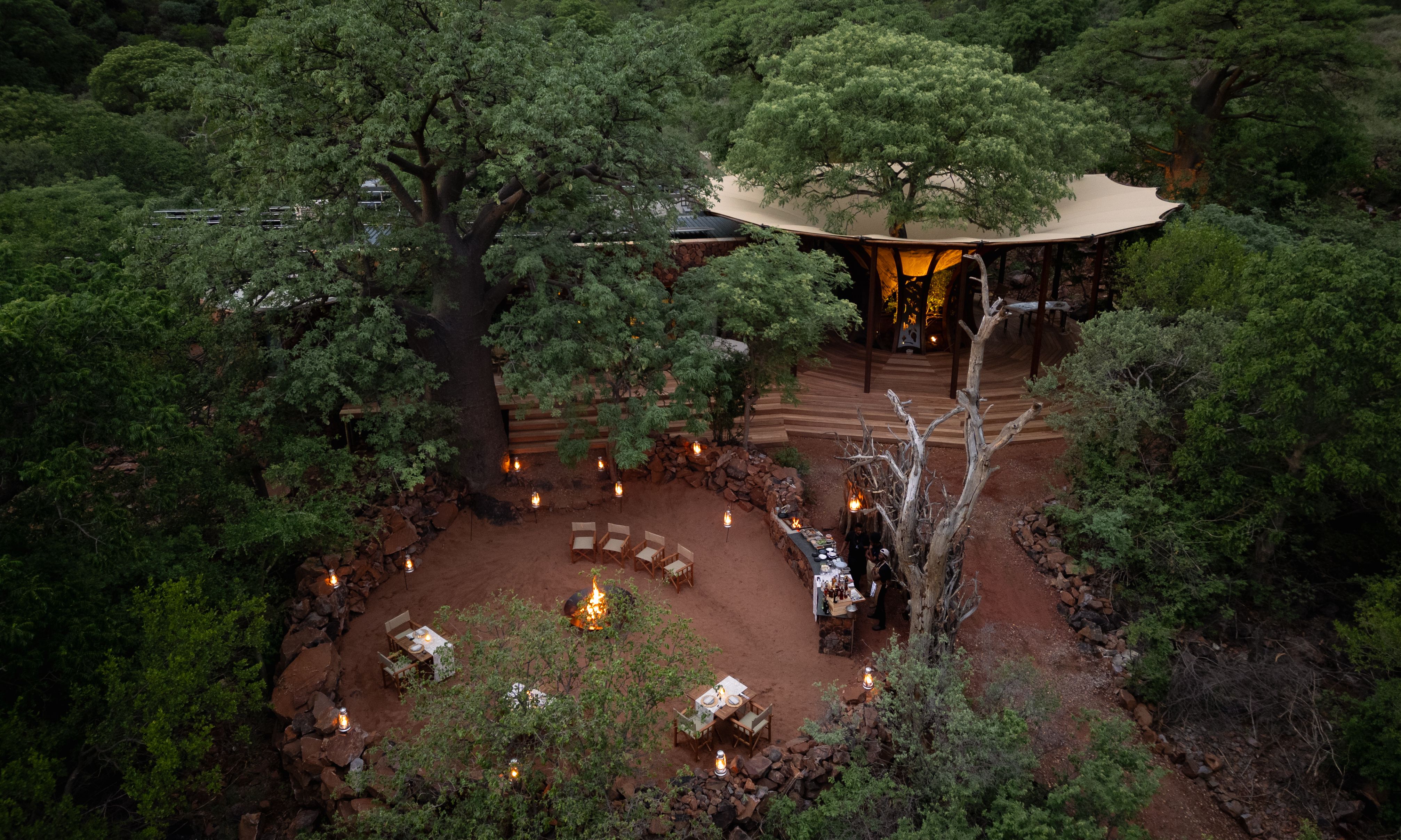 Zuid-Afrika-Limpopo-Few-and-Far-Luvhondo-Restaurant