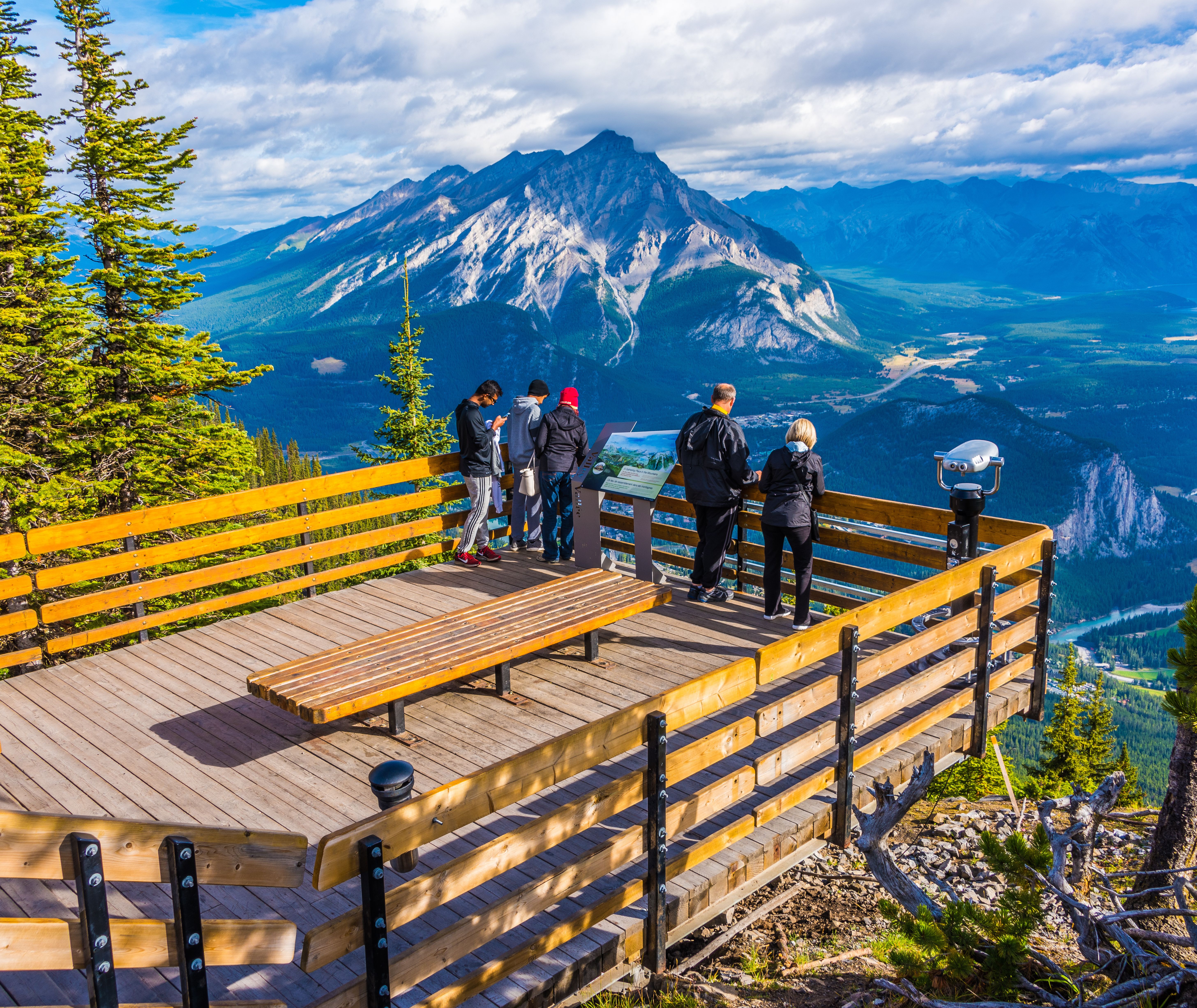 Canada-Banff-National-Park-uiticht-vanaf-Sulphur-Mountain