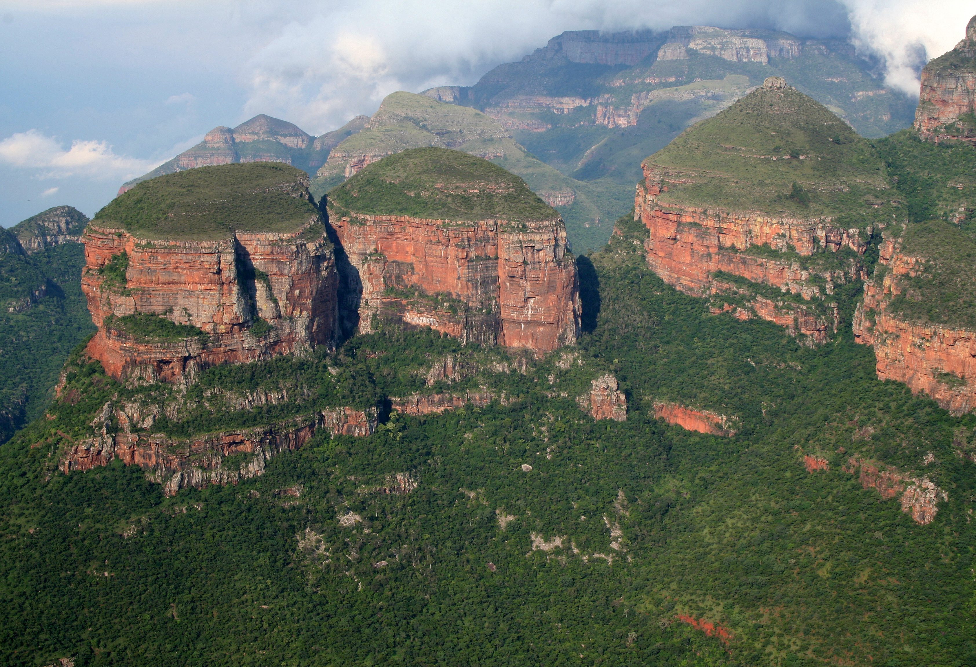 Drie rondavels op de Panorama Route in Zuid-Afrika