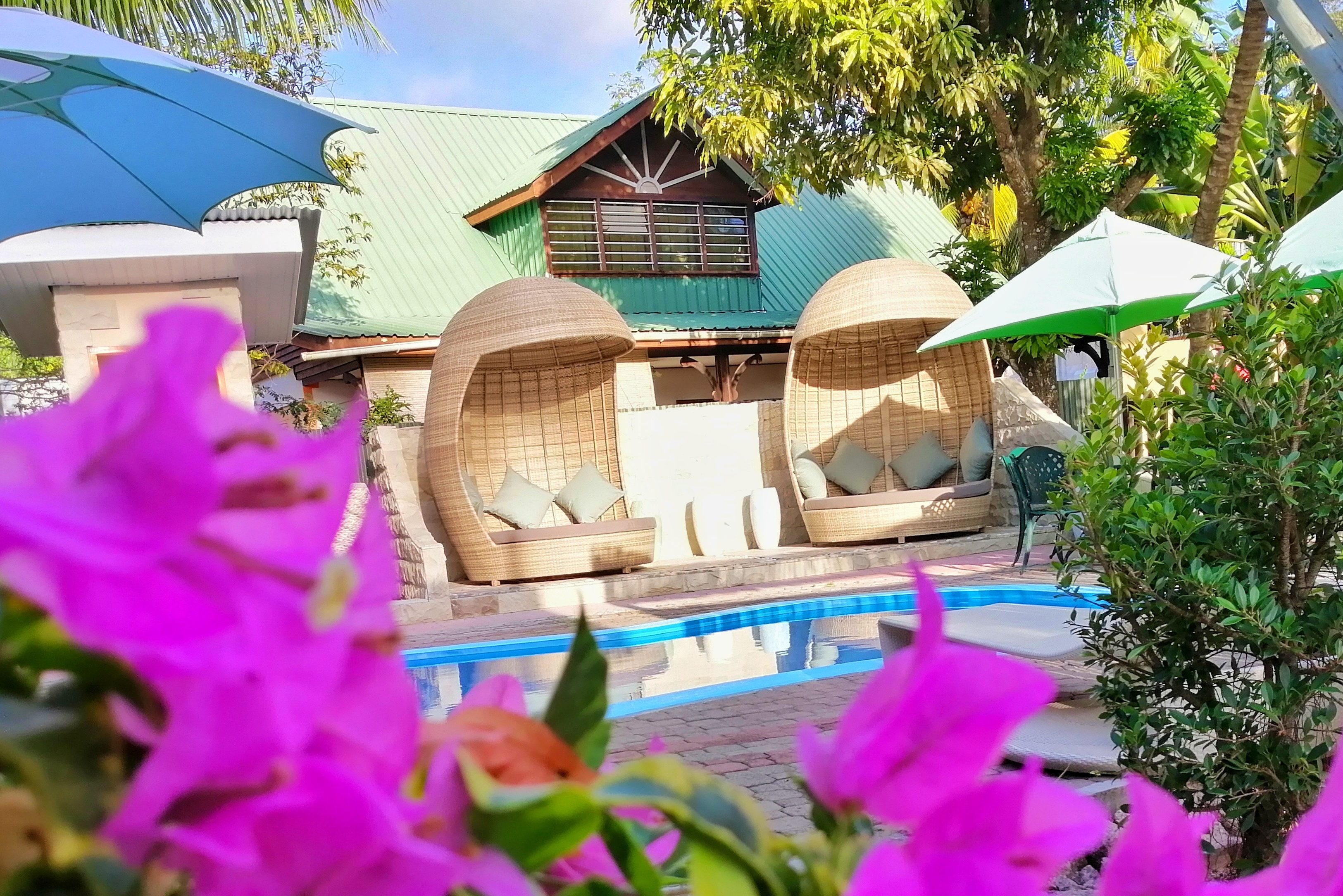 Zwembad van Casa de Leela op La Digue in de Seychellen